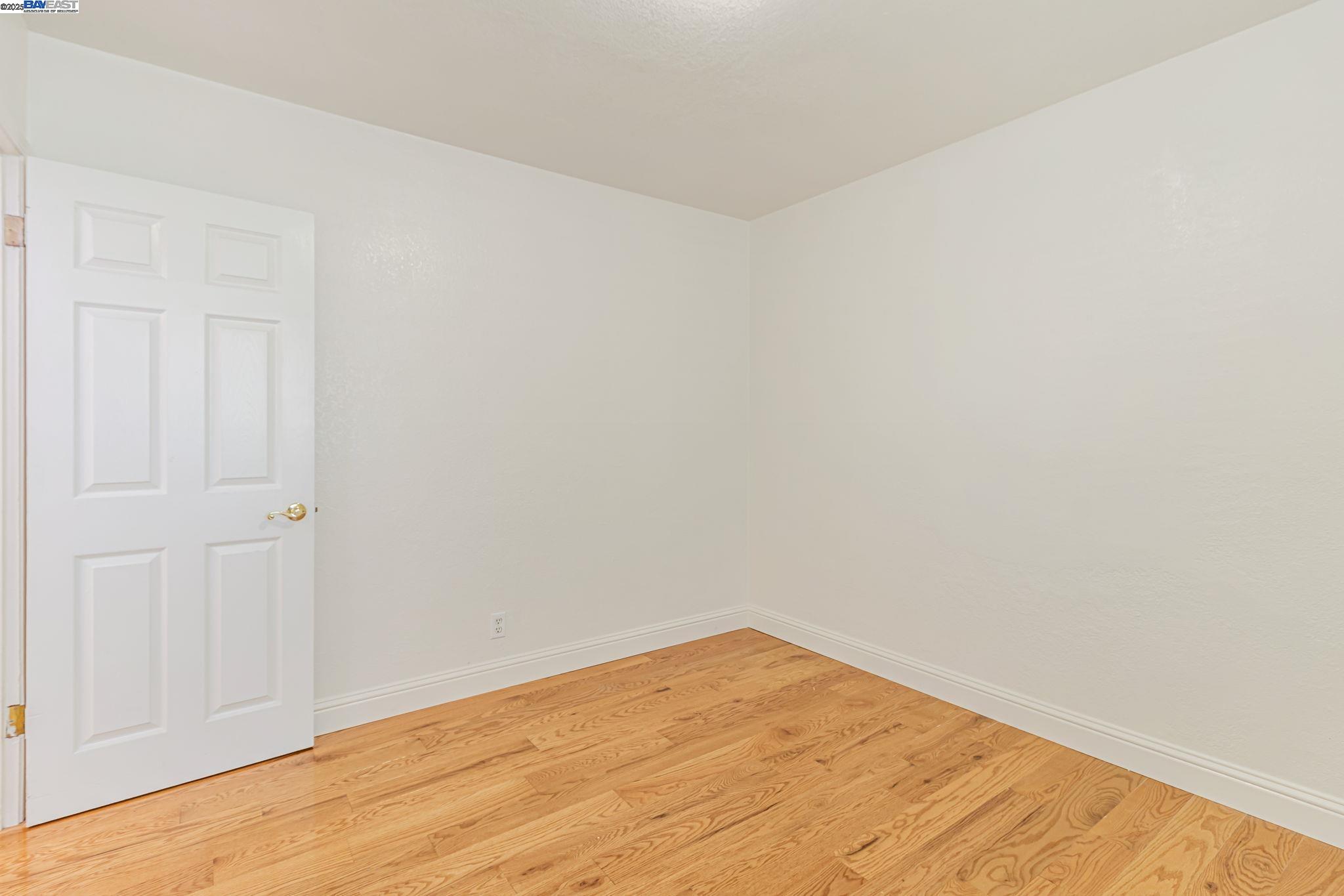 Detail Gallery Image 37 of 52 For 2940 Somerset Ave, Castro Valley,  CA 94546 - 4 Beds | 2 Baths