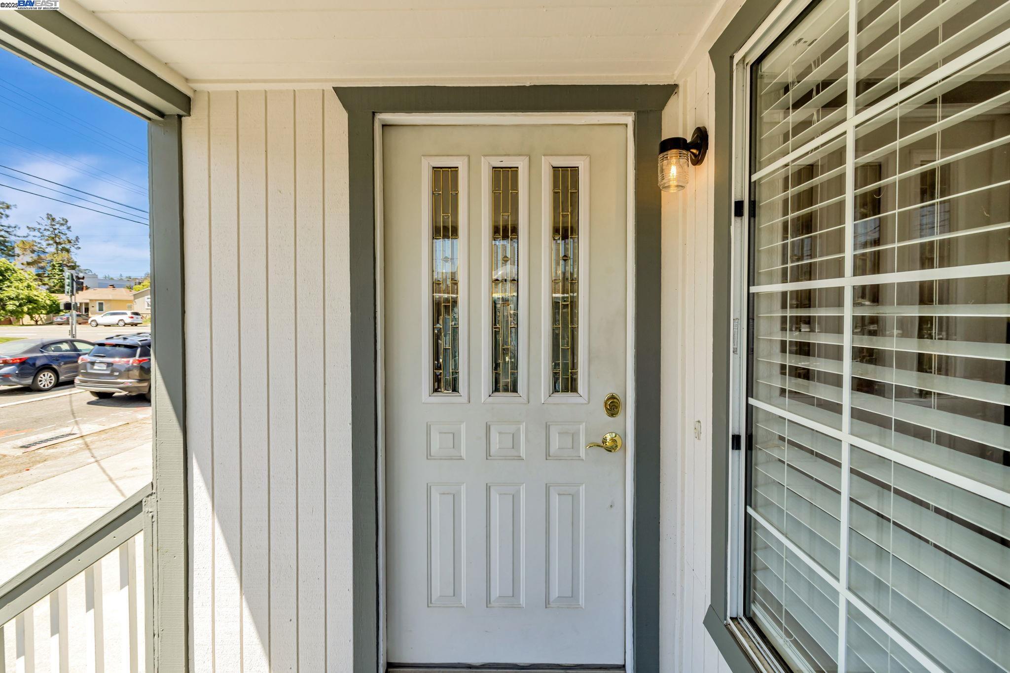 Detail Gallery Image 5 of 52 For 2940 Somerset Ave, Castro Valley,  CA 94546 - 4 Beds | 2 Baths
