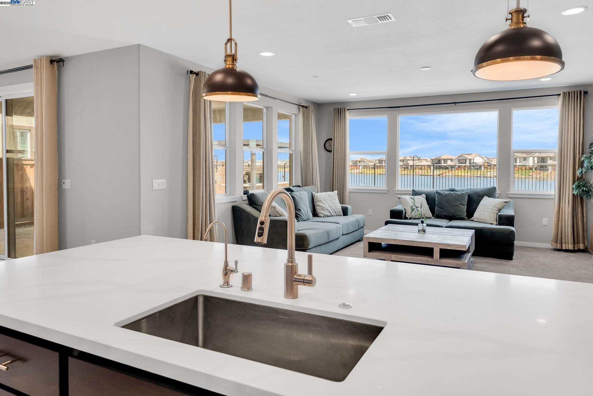Detail Gallery Image 16 of 60 For 2859 Wylin Blvd, Lathrop,  CA 95330 - 5 Beds | 4/1 Baths