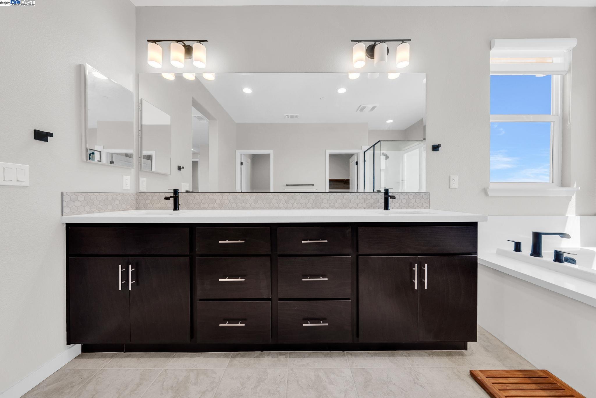 Detail Gallery Image 28 of 60 For 2859 Wylin Blvd, Lathrop,  CA 95330 - 5 Beds | 4/1 Baths