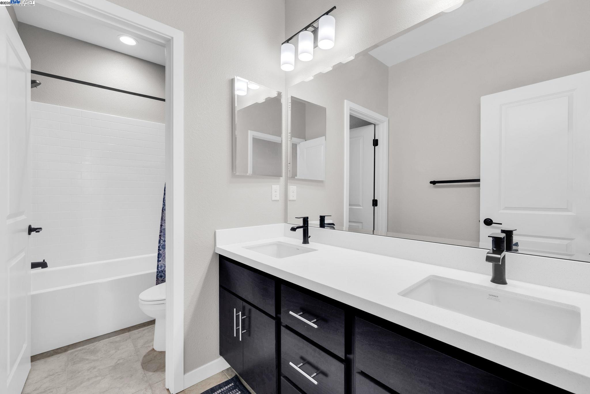 Detail Gallery Image 33 of 60 For 2859 Wylin Blvd, Lathrop,  CA 95330 - 5 Beds | 4/1 Baths