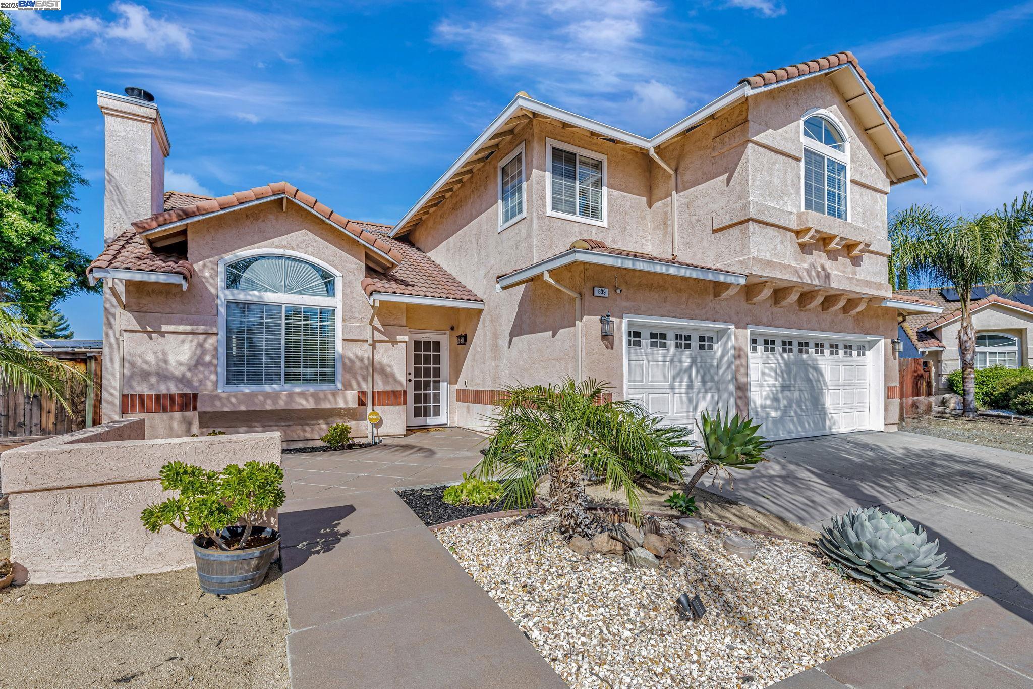 Detail Gallery Image 2 of 51 For 639 Eaker Ct, Antioch,  CA 94509 - 3 Beds | 3 Baths