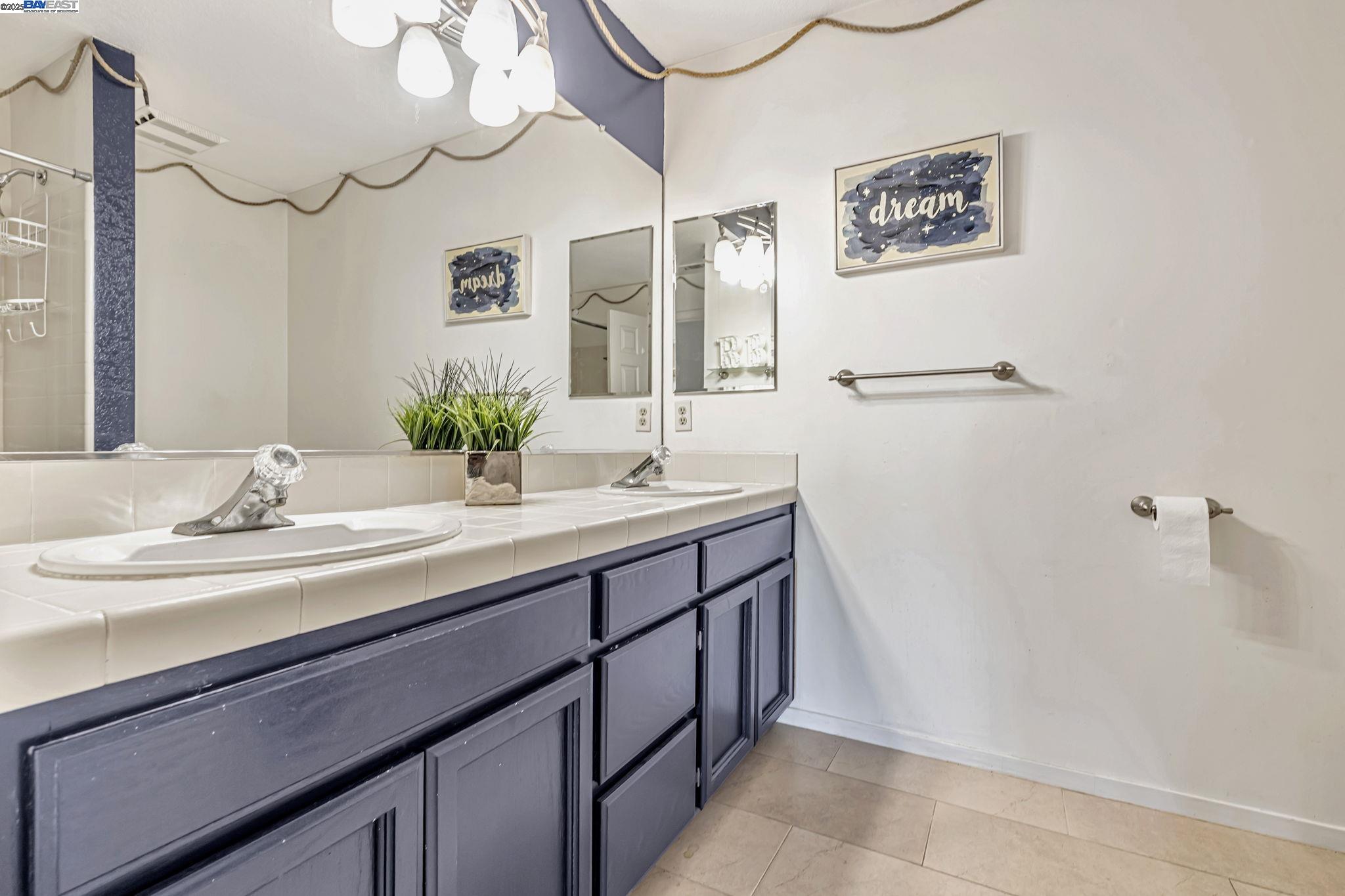 Detail Gallery Image 24 of 51 For 639 Eaker Ct, Antioch,  CA 94509 - 3 Beds | 3 Baths