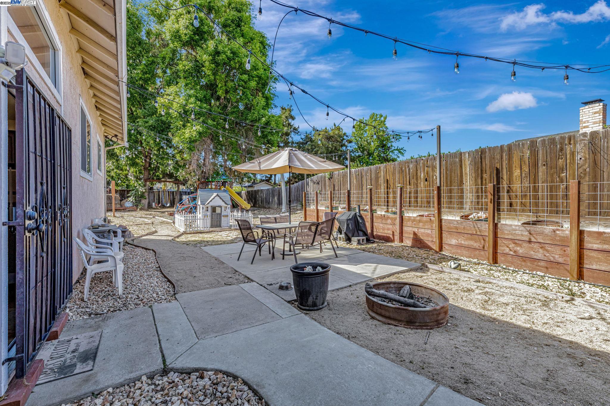 Detail Gallery Image 34 of 51 For 639 Eaker Ct, Antioch,  CA 94509 - 3 Beds | 3 Baths