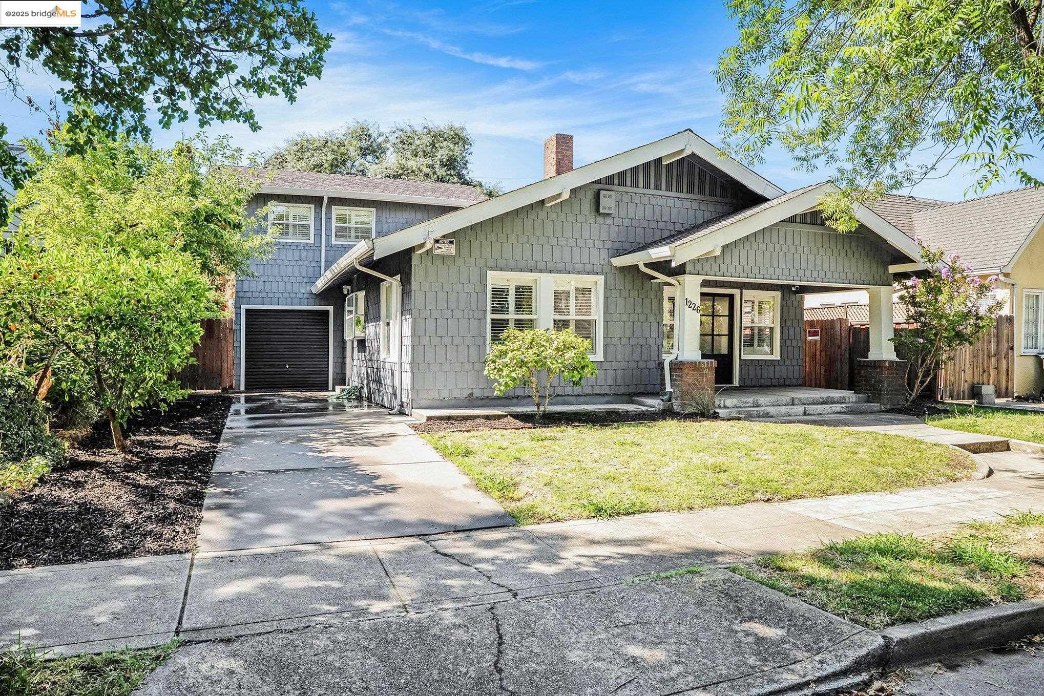 Detail Gallery Image 1 of 29 For 1226 W Elm Street, Stockton,  CA 95203-1631 - 2 Beds | 1 Baths
