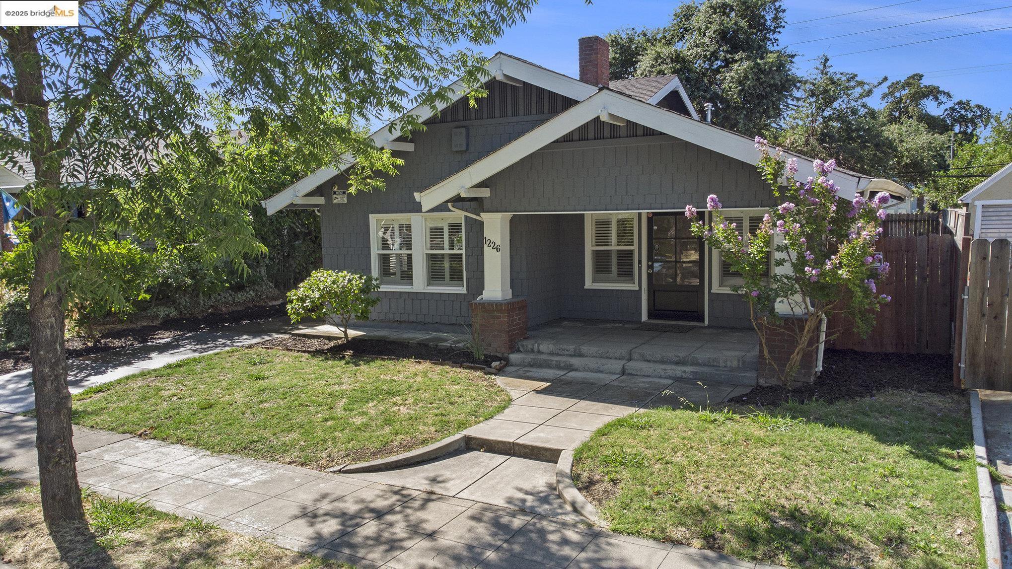 Detail Gallery Image 4 of 29 For 1226 W Elm Street, Stockton,  CA 95203-1631 - 2 Beds | 1 Baths
