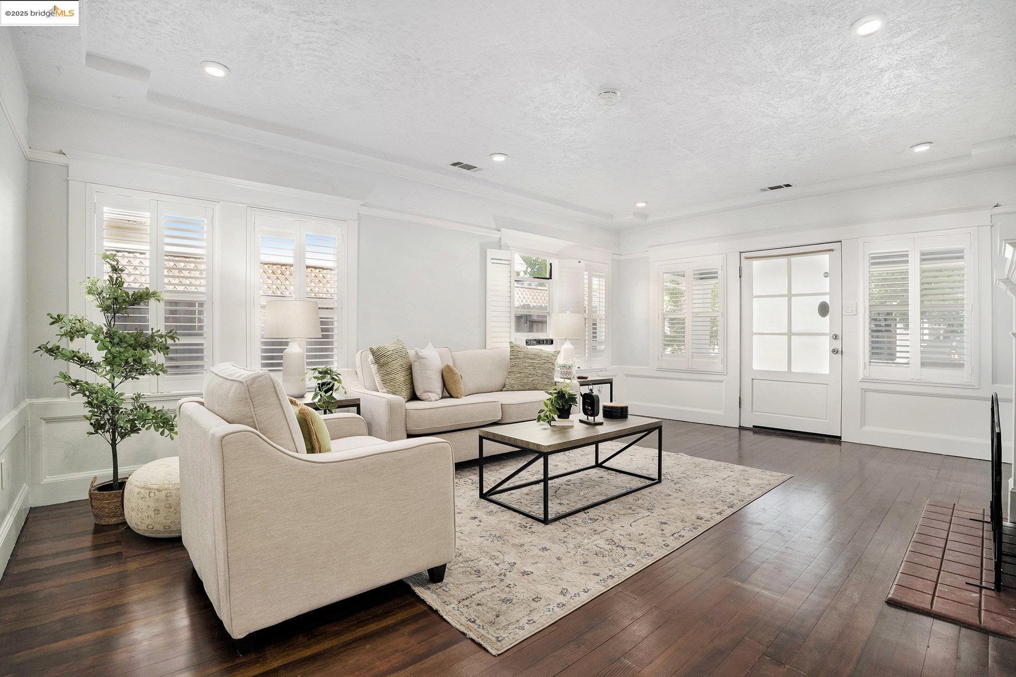 Detail Gallery Image 8 of 29 For 1226 W Elm Street, Stockton,  CA 95203-1631 - 2 Beds | 1 Baths