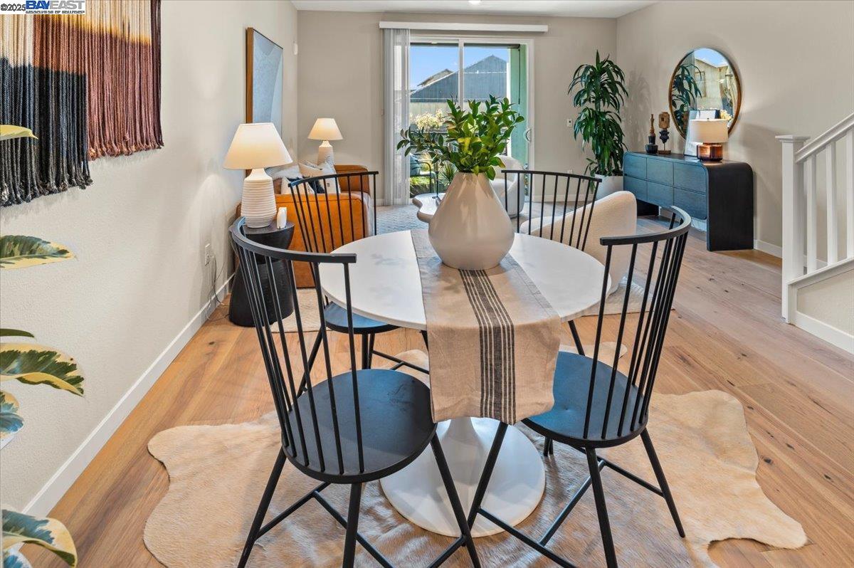 Detail Gallery Image 10 of 42 For 1726 17th St, Oakland,  CA 94607 - 3 Beds | 3 Baths