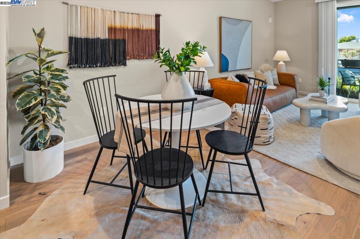 Detail Gallery Image 9 of 42 For 1726 17th St, Oakland,  CA 94607 - 3 Beds | 3 Baths