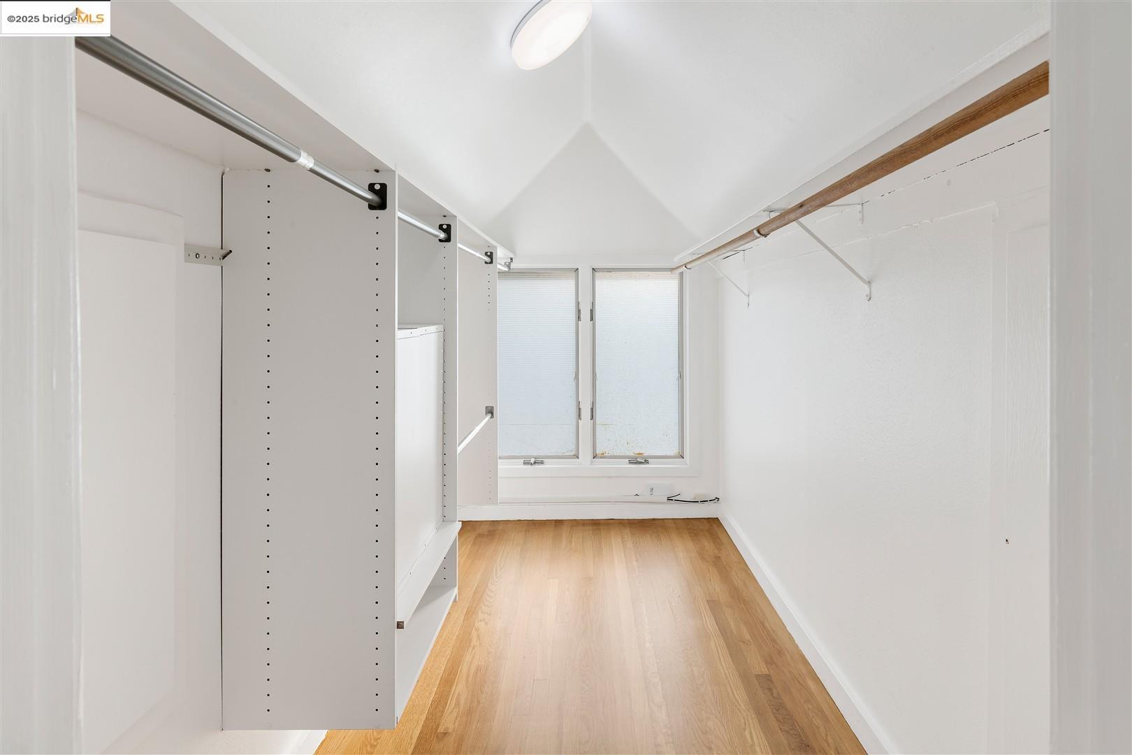 Detail Gallery Image 21 of 57 For 61 Wildwood Ave, Piedmont,  CA 94610 - 6 Beds | 4/1 Baths