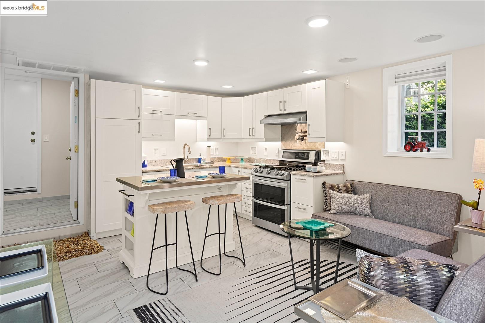 Detail Gallery Image 29 of 57 For 61 Wildwood Ave, Piedmont,  CA 94610 - 6 Beds | 4/1 Baths