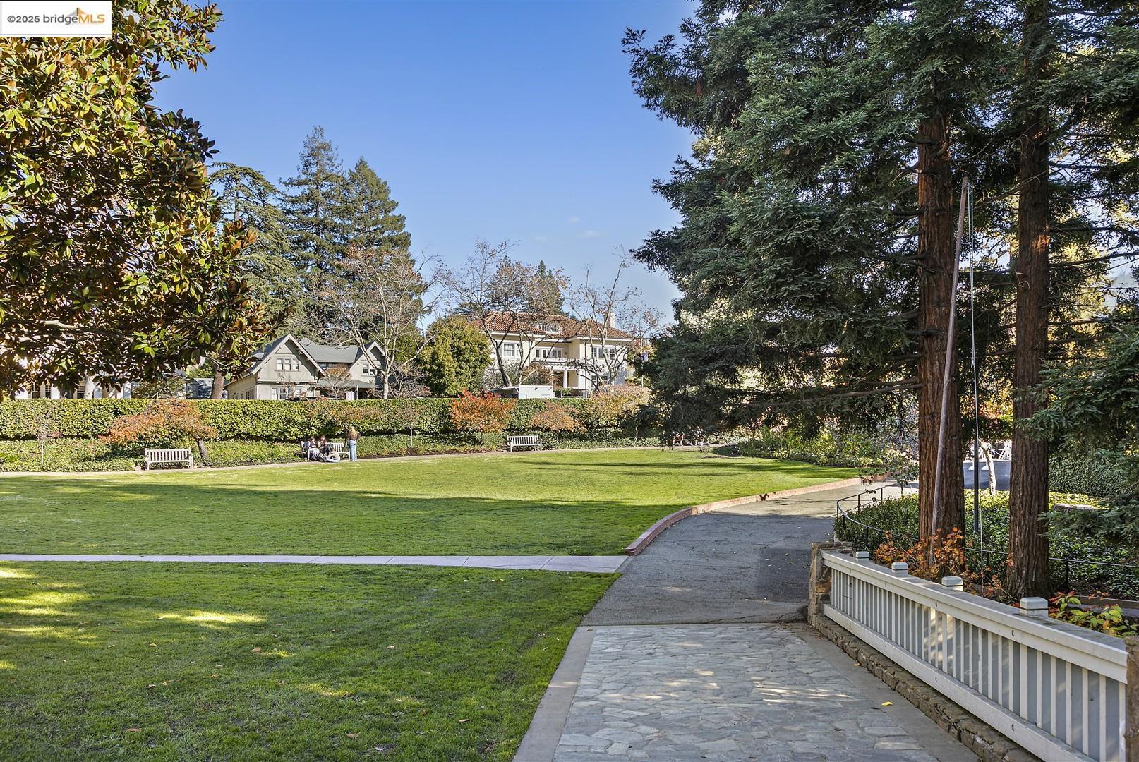 Detail Gallery Image 51 of 57 For 61 Wildwood Ave, Piedmont,  CA 94610 - 6 Beds | 4/1 Baths