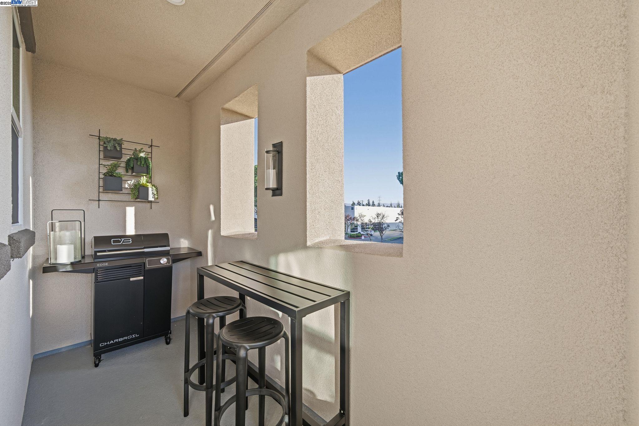 Detail Gallery Image 14 of 23 For 4898 Las Positas Road, Livermore,  CA 94551 - 2 Beds | 2/1 Baths