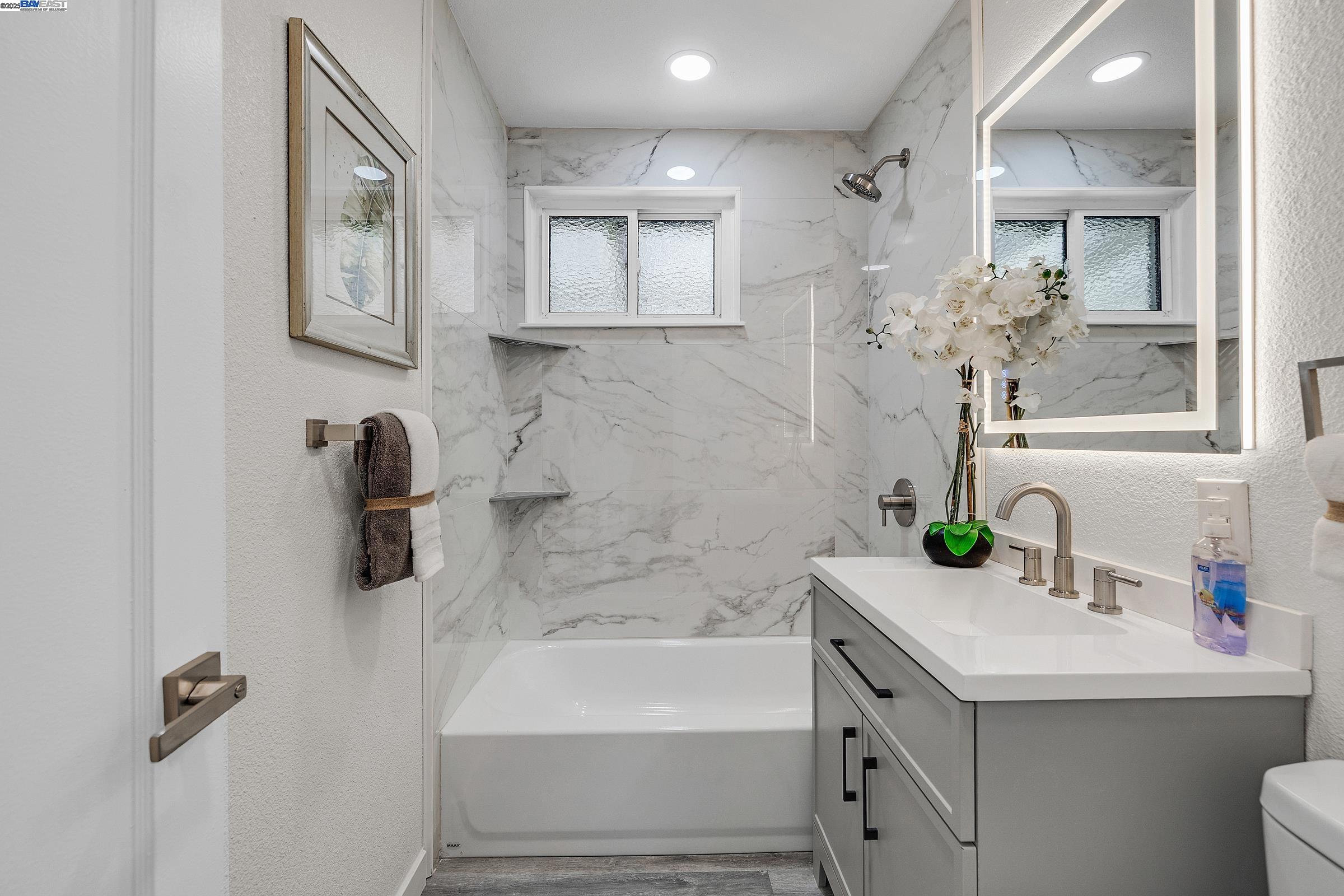Detail Gallery Image 18 of 33 For 19077 Gliddon St, Castro Valley,  CA 94546 - 3 Beds | 1 Baths