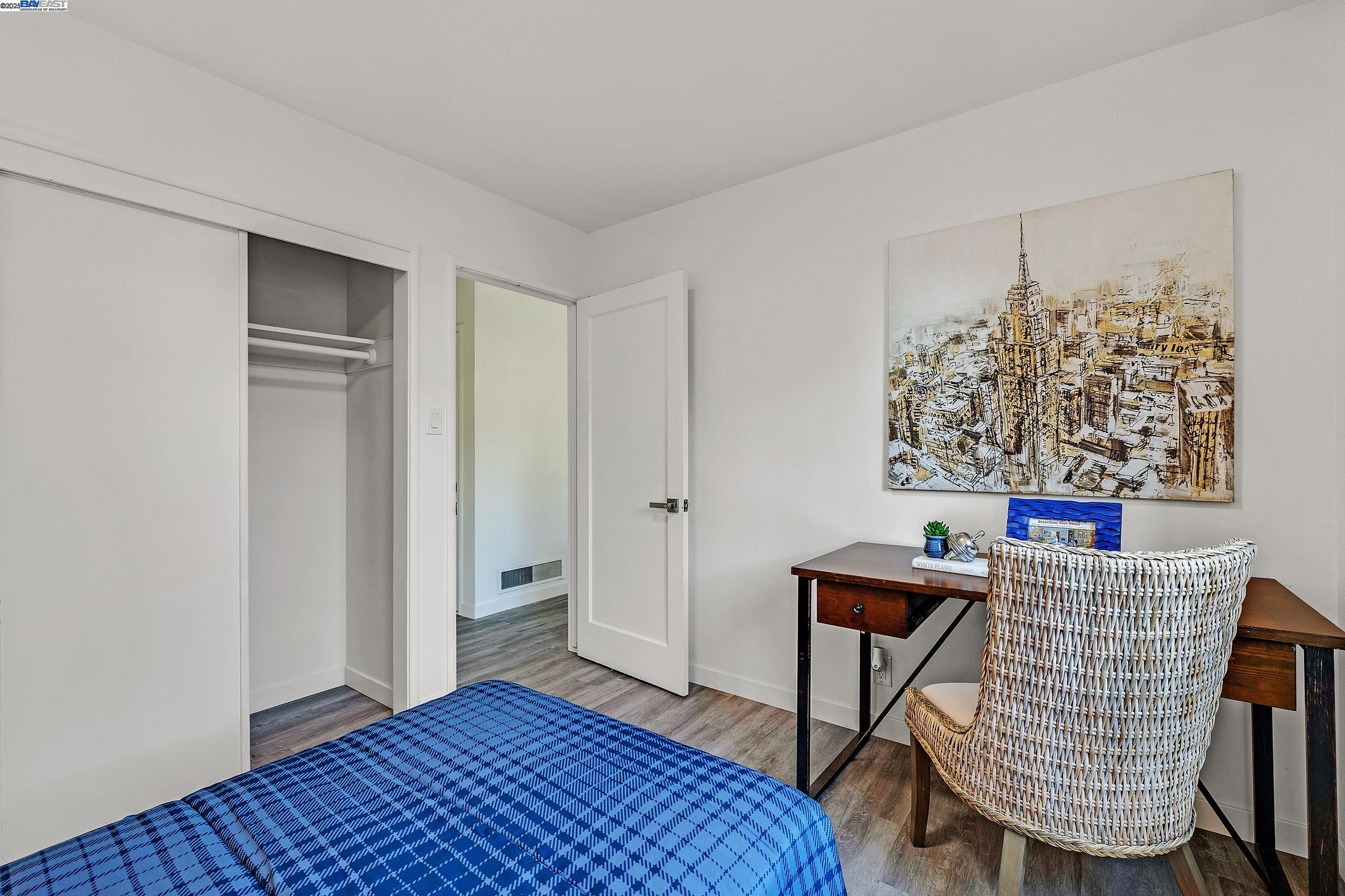 Detail Gallery Image 25 of 33 For 19077 Gliddon St, Castro Valley,  CA 94546 - 3 Beds | 1 Baths