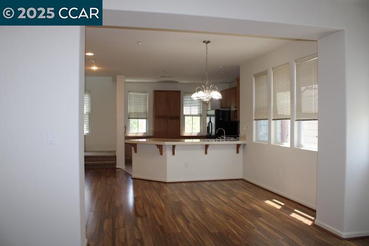 Detail Gallery Image 15 of 25 For 2027 Tsushima St, Hercules,  CA 94547 - 3 Beds | 3/1 Baths