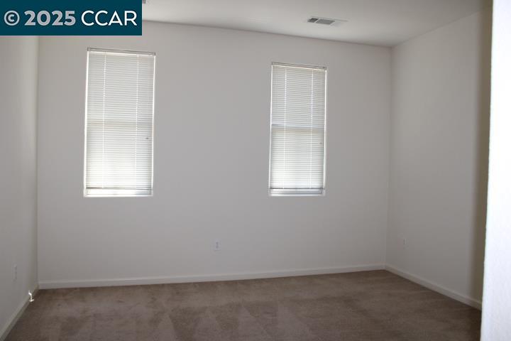 Detail Gallery Image 16 of 25 For 2027 Tsushima St, Hercules,  CA 94547 - 3 Beds | 3/1 Baths