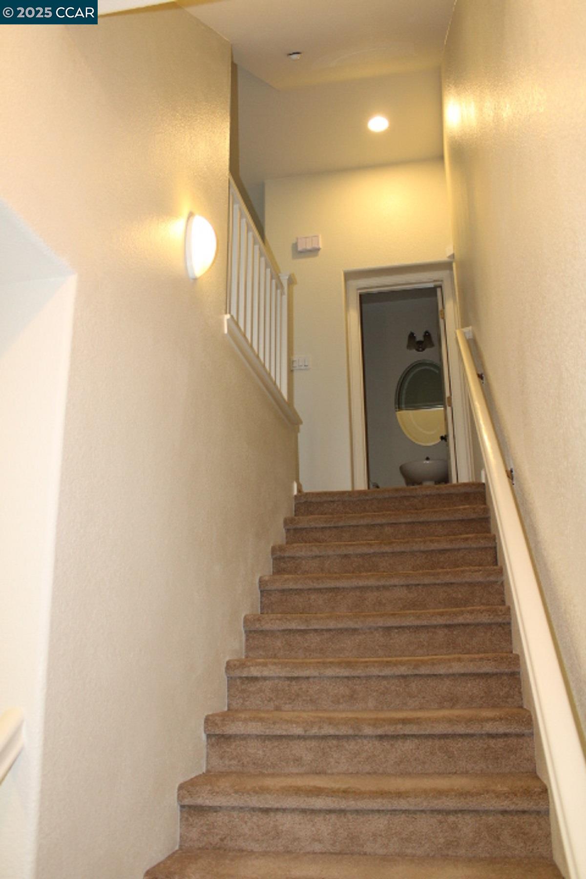 Detail Gallery Image 9 of 25 For 2027 Tsushima St, Hercules,  CA 94547 - 3 Beds | 3/1 Baths
