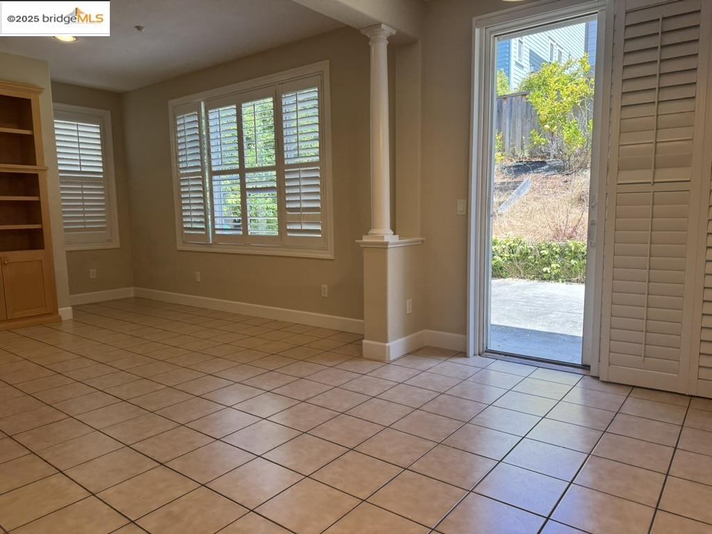 Detail Gallery Image 17 of 29 For 203 Seaview Dr, Richmond,  CA 94801 - 4 Beds | 3/1 Baths