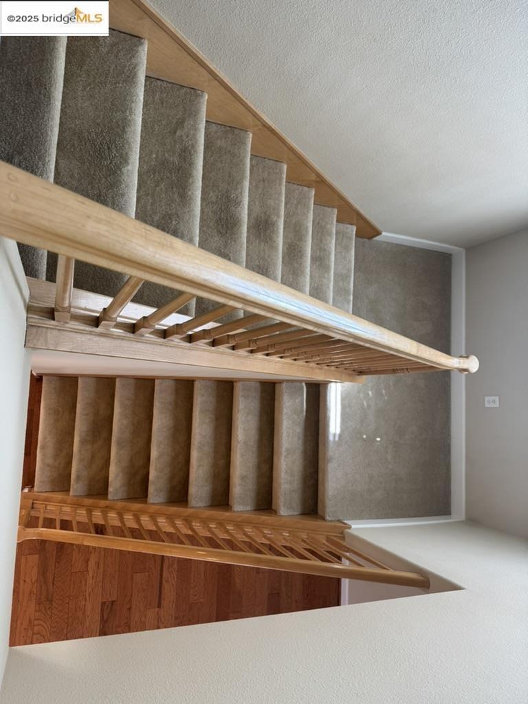 Detail Gallery Image 8 of 29 For 203 Seaview Dr, Richmond,  CA 94801 - 4 Beds | 3/1 Baths