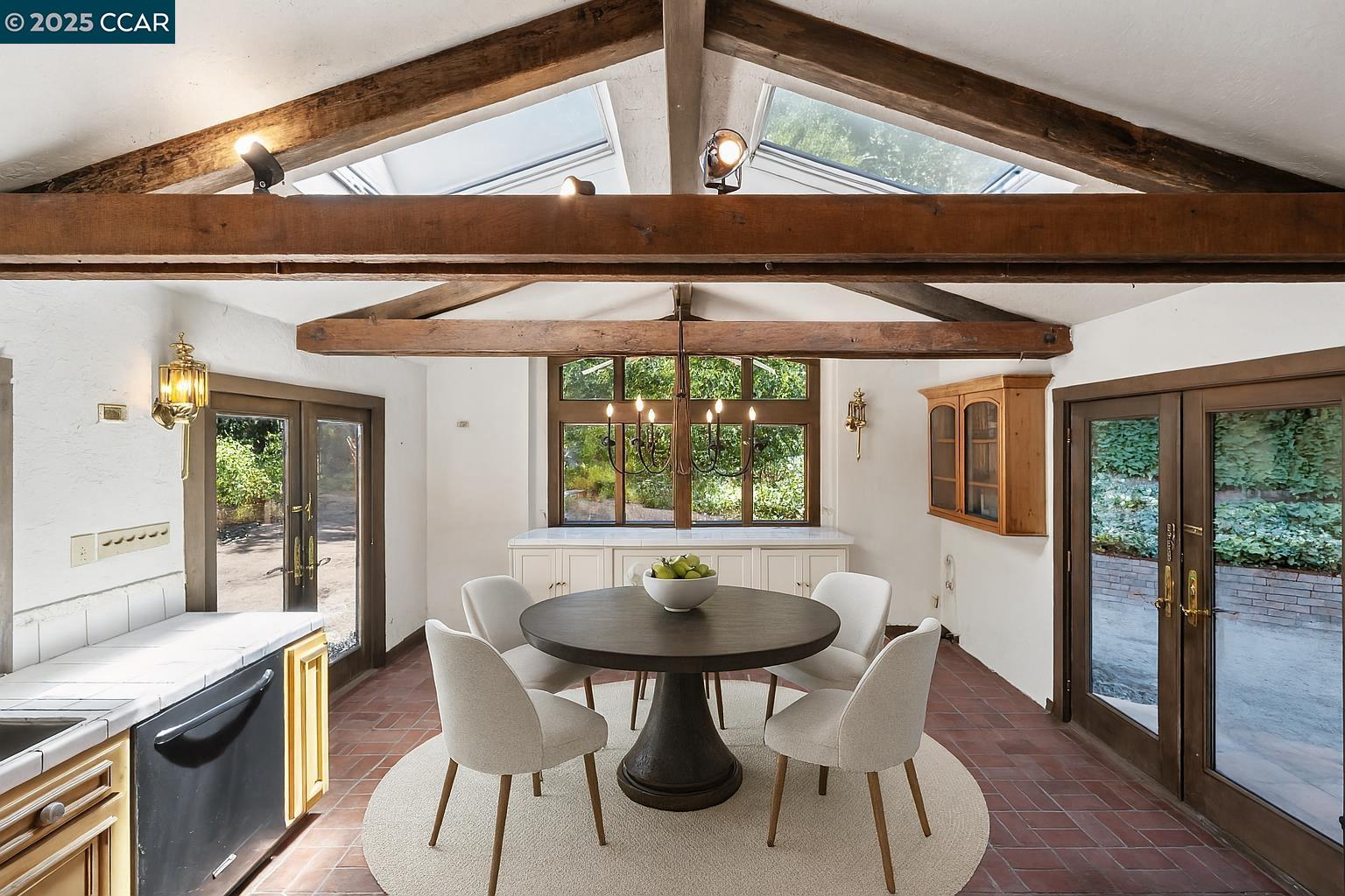 Detail Gallery Image 15 of 60 For 694 Old Jonas Hill Rd, Lafayette,  CA 94549 - 4 Beds | 3/1 Baths