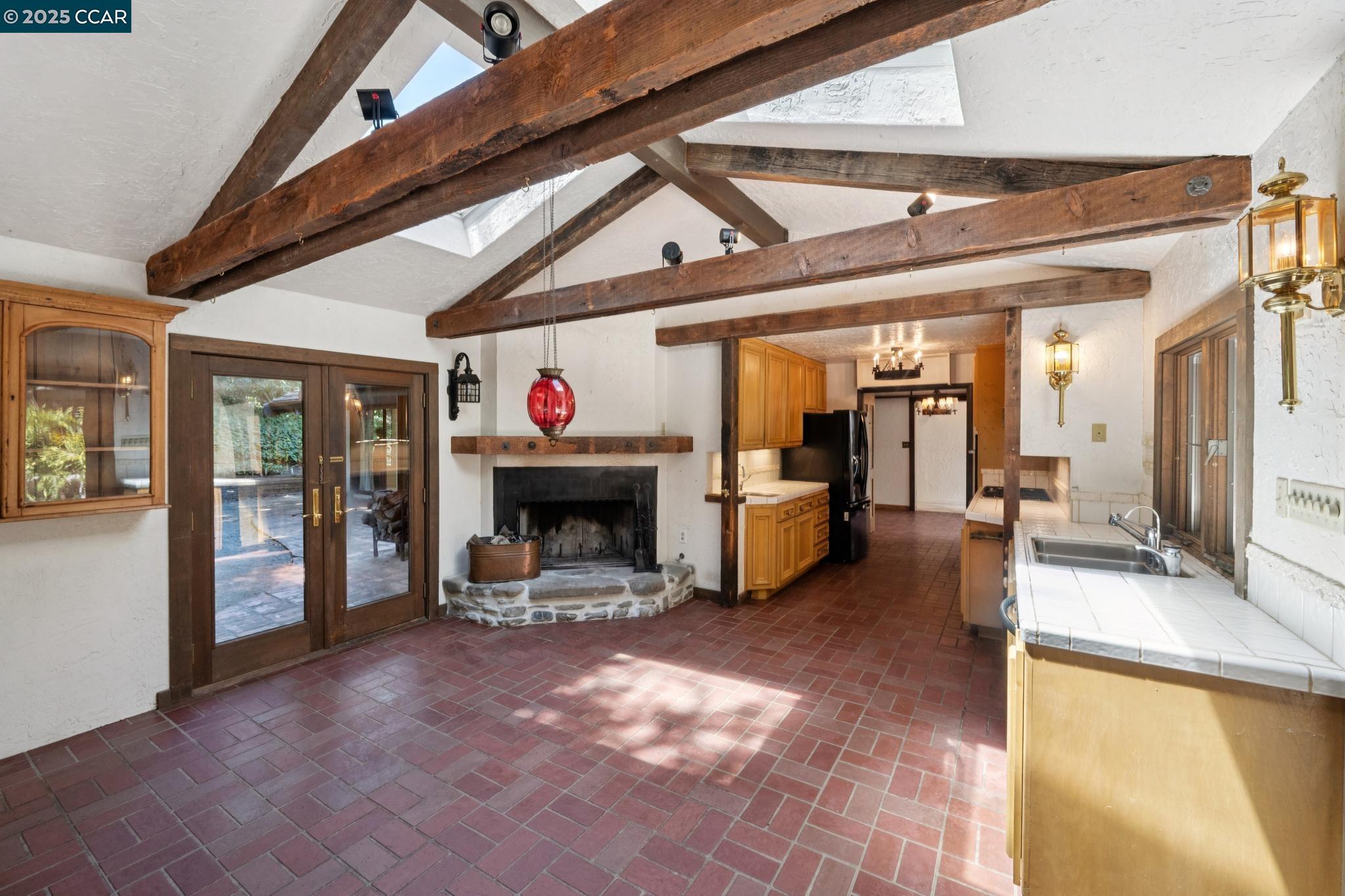 Detail Gallery Image 18 of 60 For 694 Old Jonas Hill Rd, Lafayette,  CA 94549 - 4 Beds | 3/1 Baths