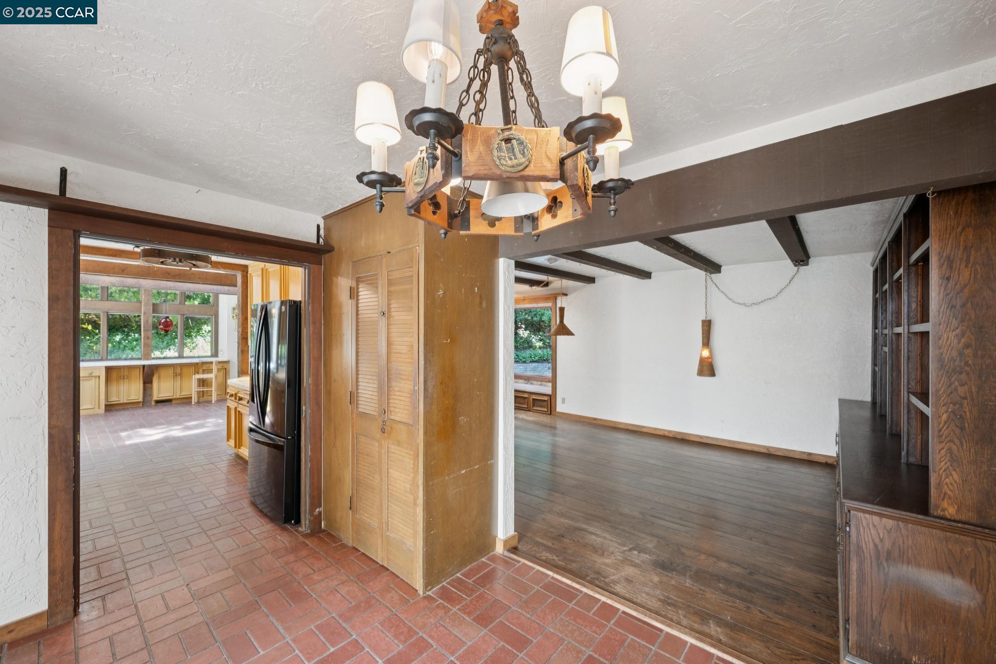 Detail Gallery Image 20 of 60 For 694 Old Jonas Hill Rd, Lafayette,  CA 94549 - 4 Beds | 3/1 Baths