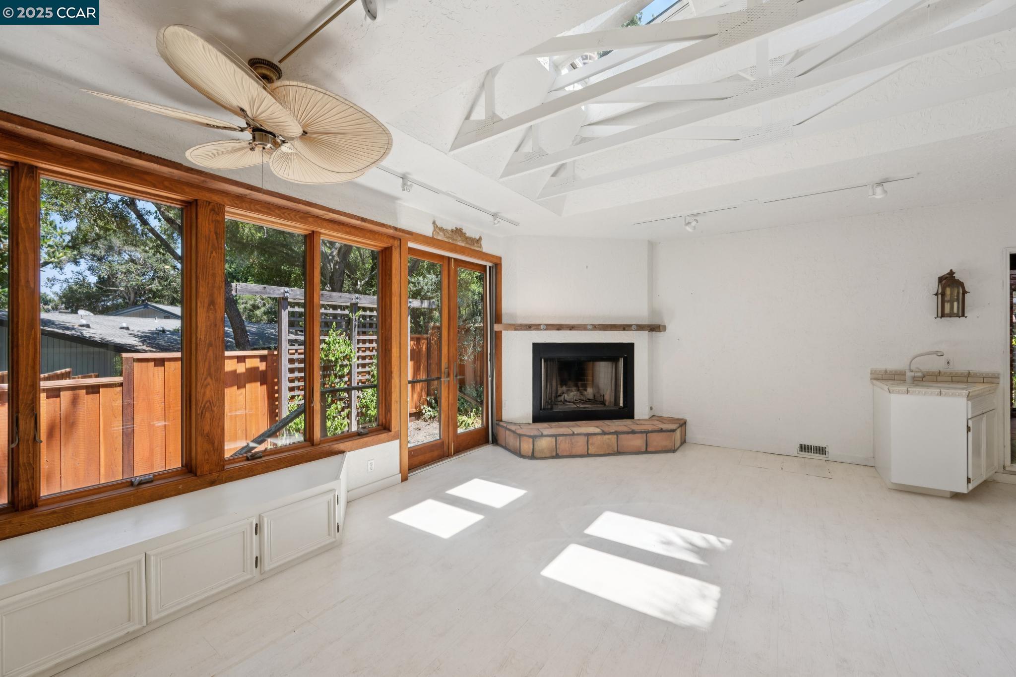 Detail Gallery Image 32 of 60 For 694 Old Jonas Hill Rd, Lafayette,  CA 94549 - 4 Beds | 3/1 Baths