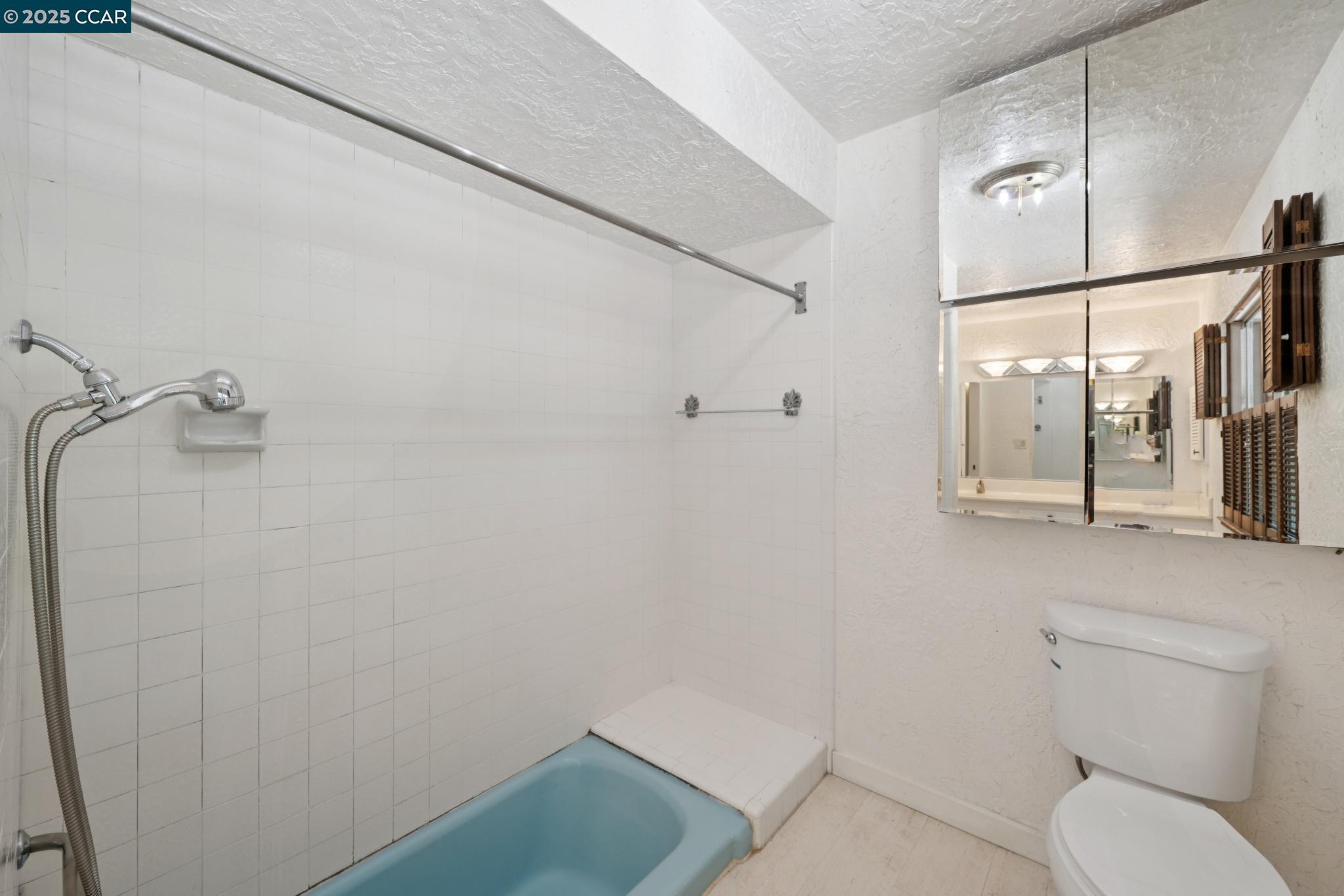Detail Gallery Image 39 of 60 For 694 Old Jonas Hill Rd, Lafayette,  CA 94549 - 4 Beds | 3/1 Baths