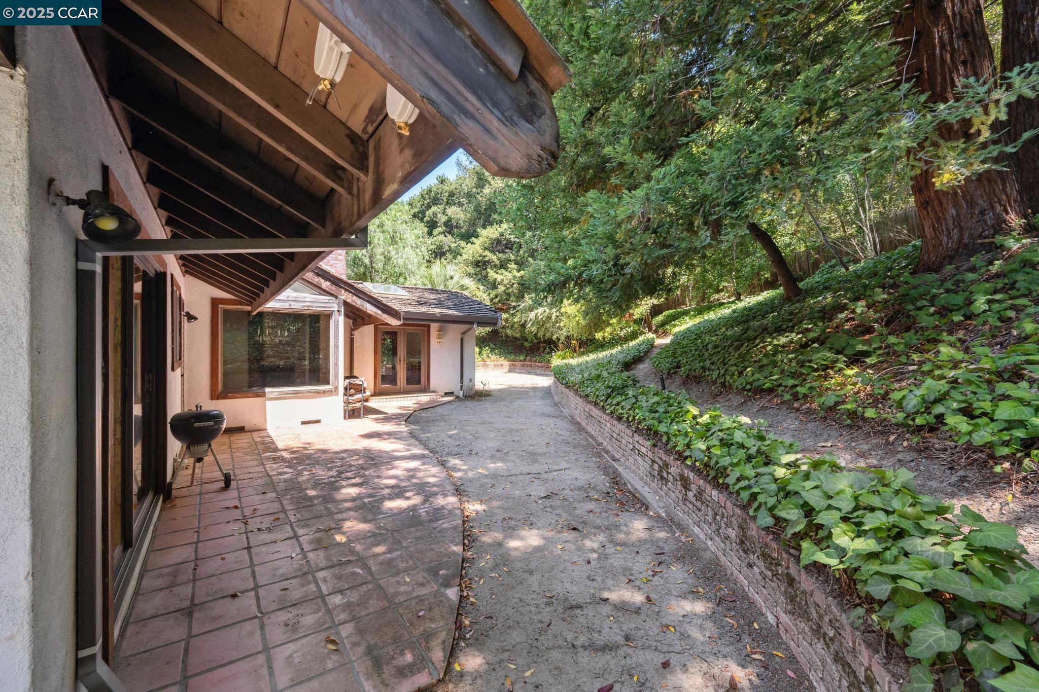 Detail Gallery Image 56 of 60 For 694 Old Jonas Hill Rd, Lafayette,  CA 94549 - 4 Beds | 3/1 Baths