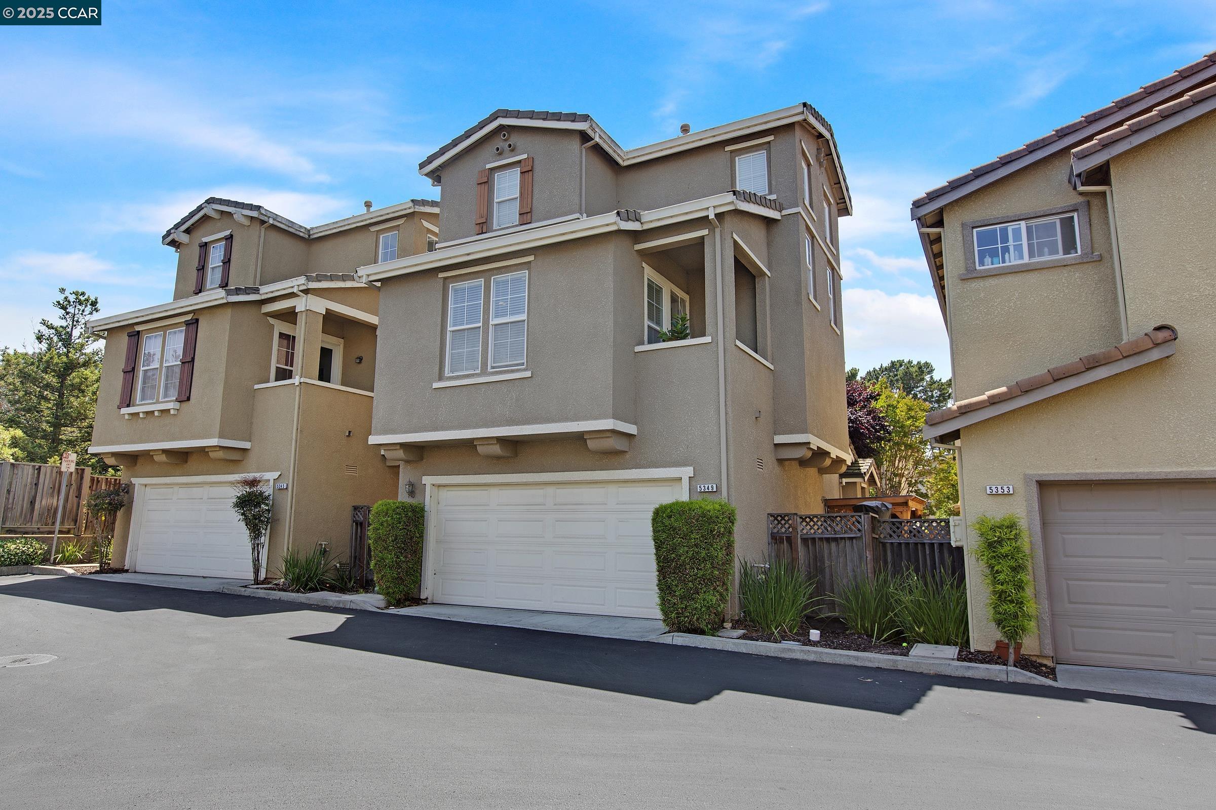 Detail Gallery Image 1 of 36 For 5349 Eagle Court, Richmond,  CA 94806 - 3 Beds | 3/1 Baths