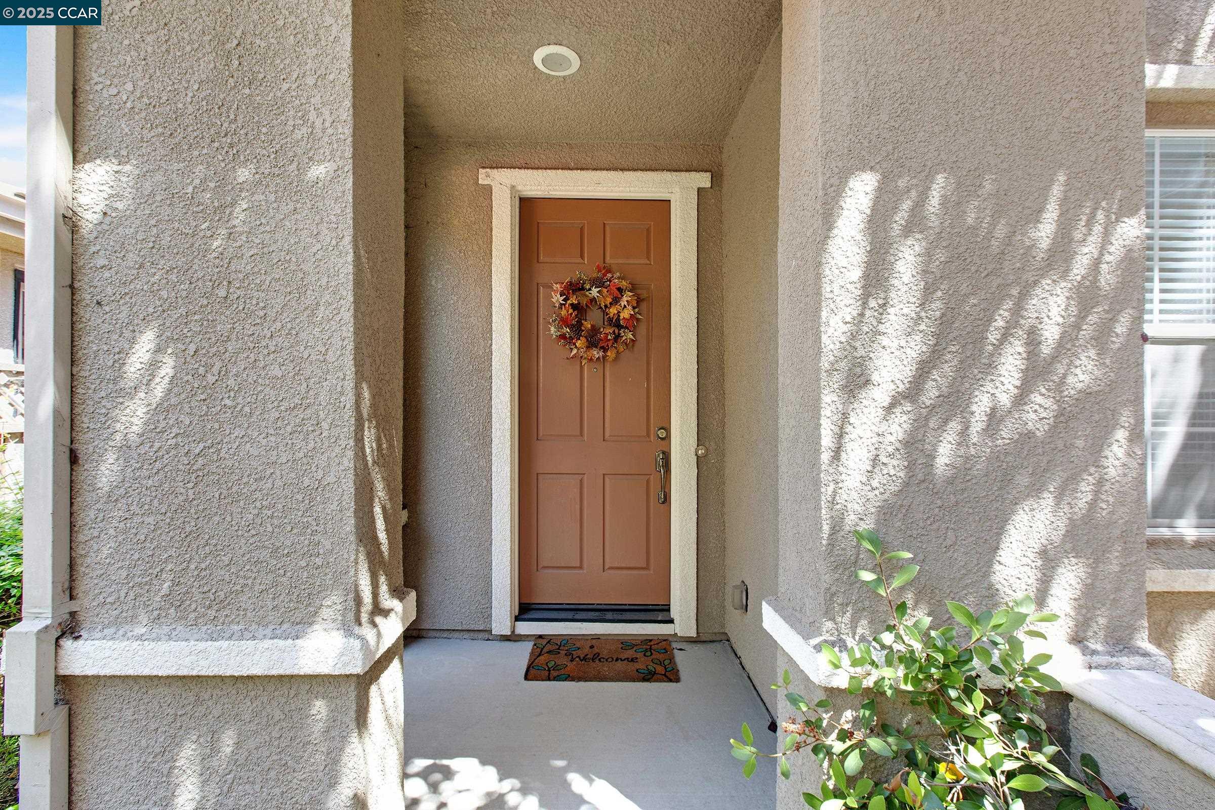 Detail Gallery Image 13 of 36 For 5349 Eagle Court, Richmond,  CA 94806 - 3 Beds | 3/1 Baths