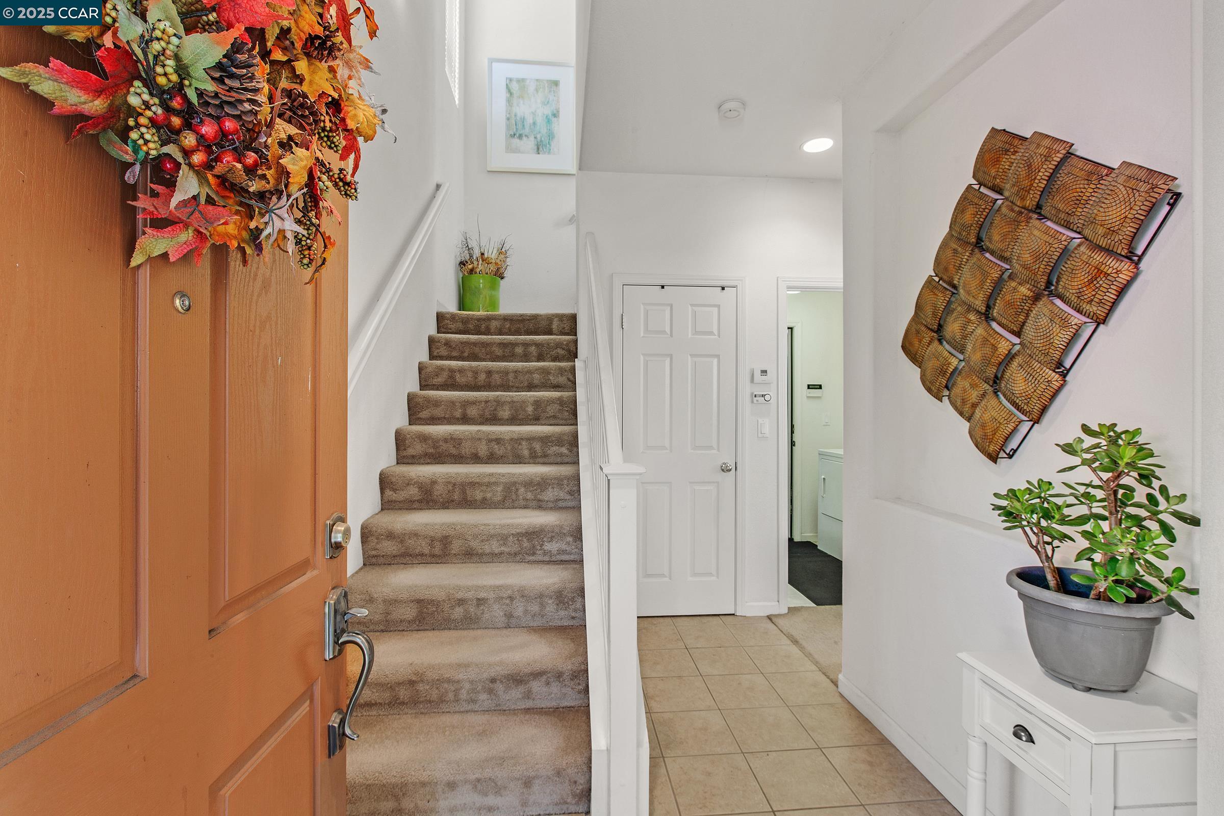 Detail Gallery Image 14 of 36 For 5349 Eagle Court, Richmond,  CA 94806 - 3 Beds | 3/1 Baths