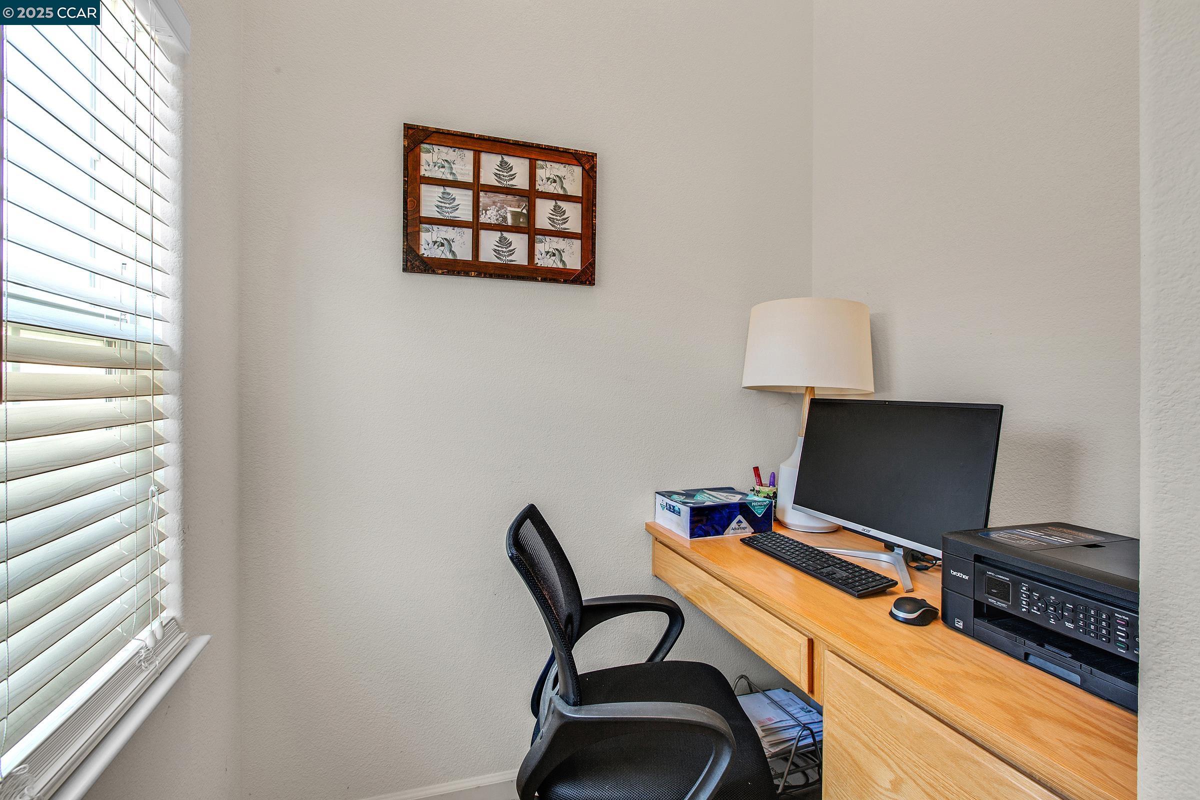 Detail Gallery Image 21 of 36 For 5349 Eagle Court, Richmond,  CA 94806 - 3 Beds | 3/1 Baths
