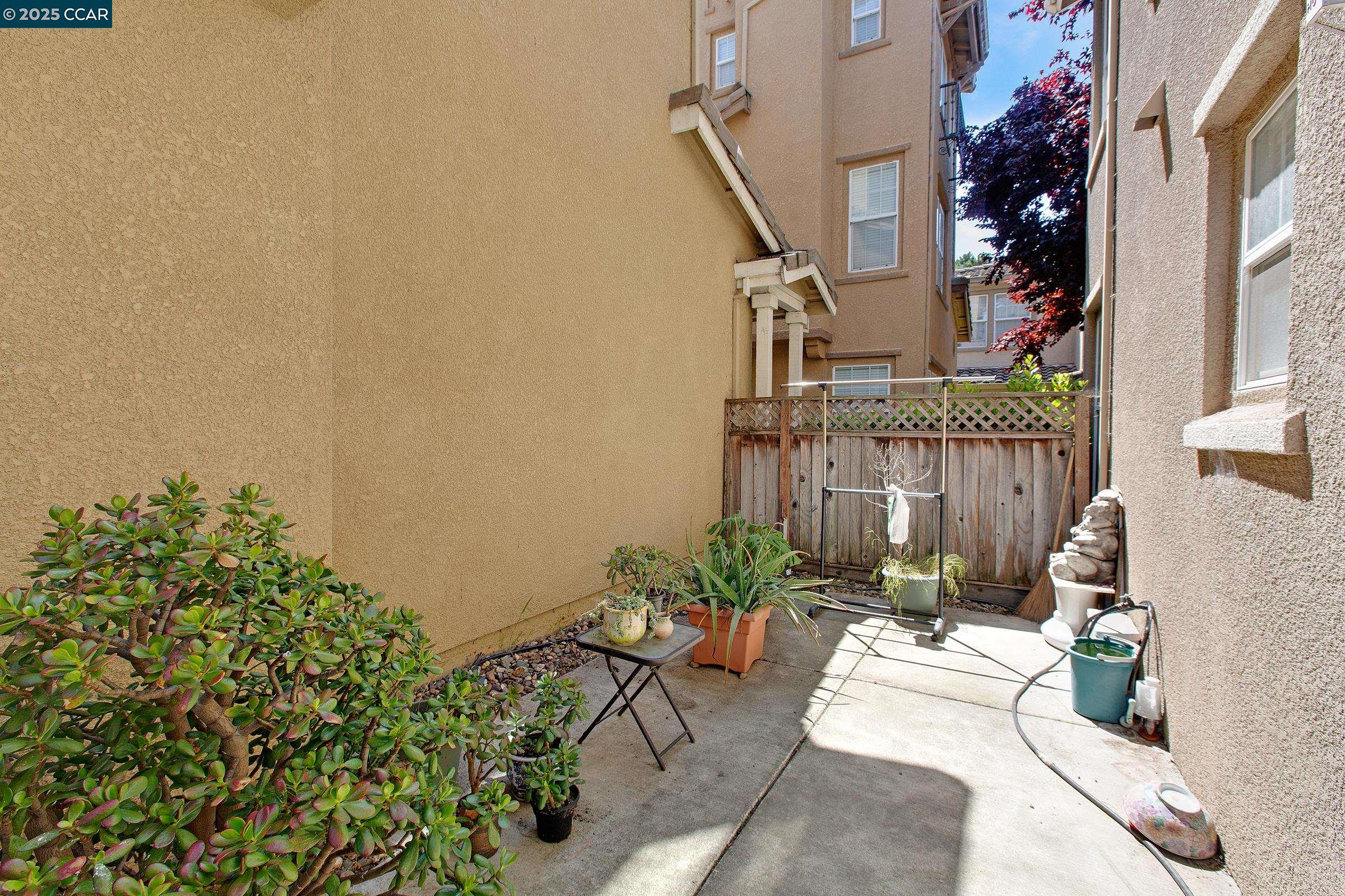 Detail Gallery Image 31 of 36 For 5349 Eagle Court, Richmond,  CA 94806 - 3 Beds | 3/1 Baths