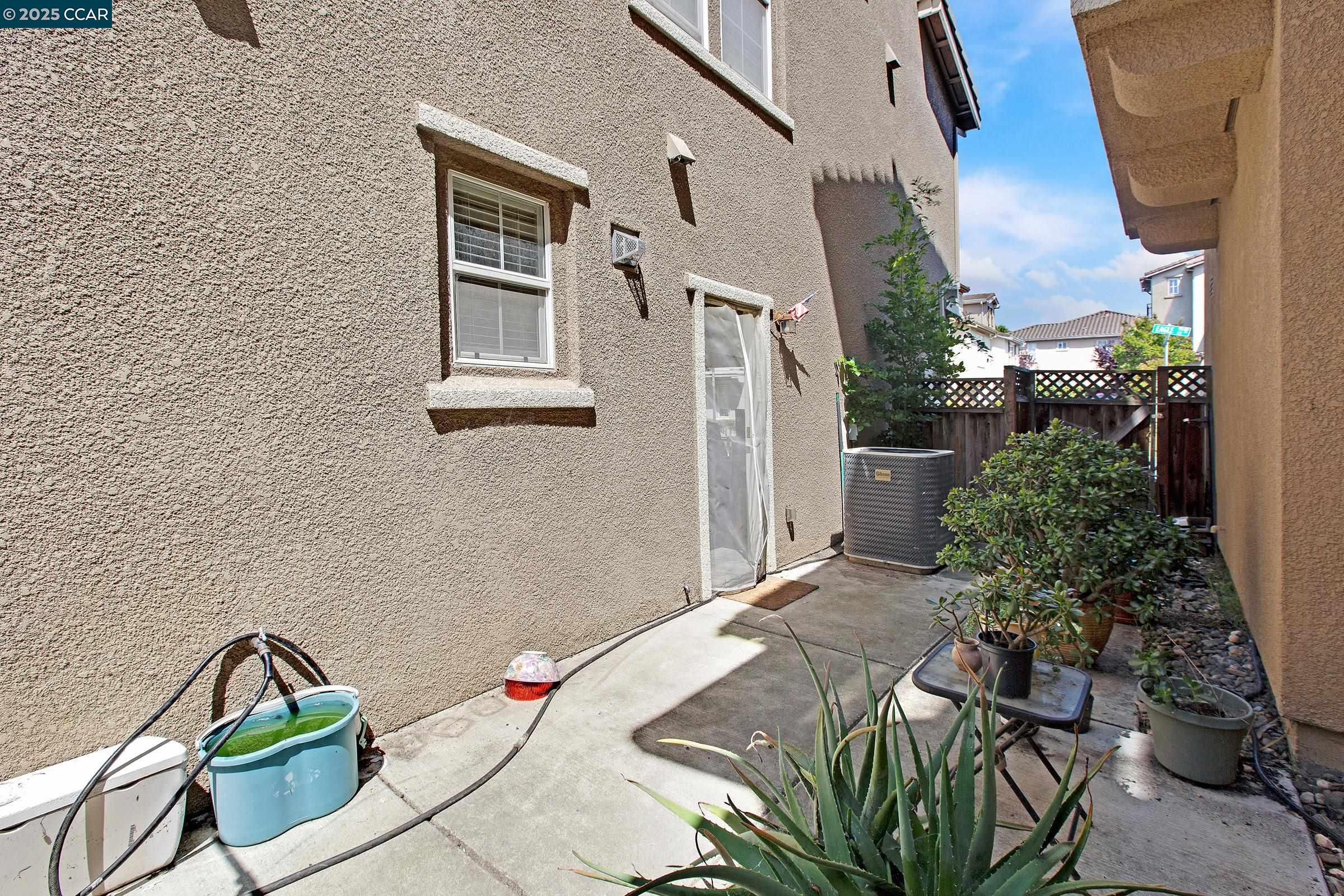 Detail Gallery Image 32 of 36 For 5349 Eagle Court, Richmond,  CA 94806 - 3 Beds | 3/1 Baths