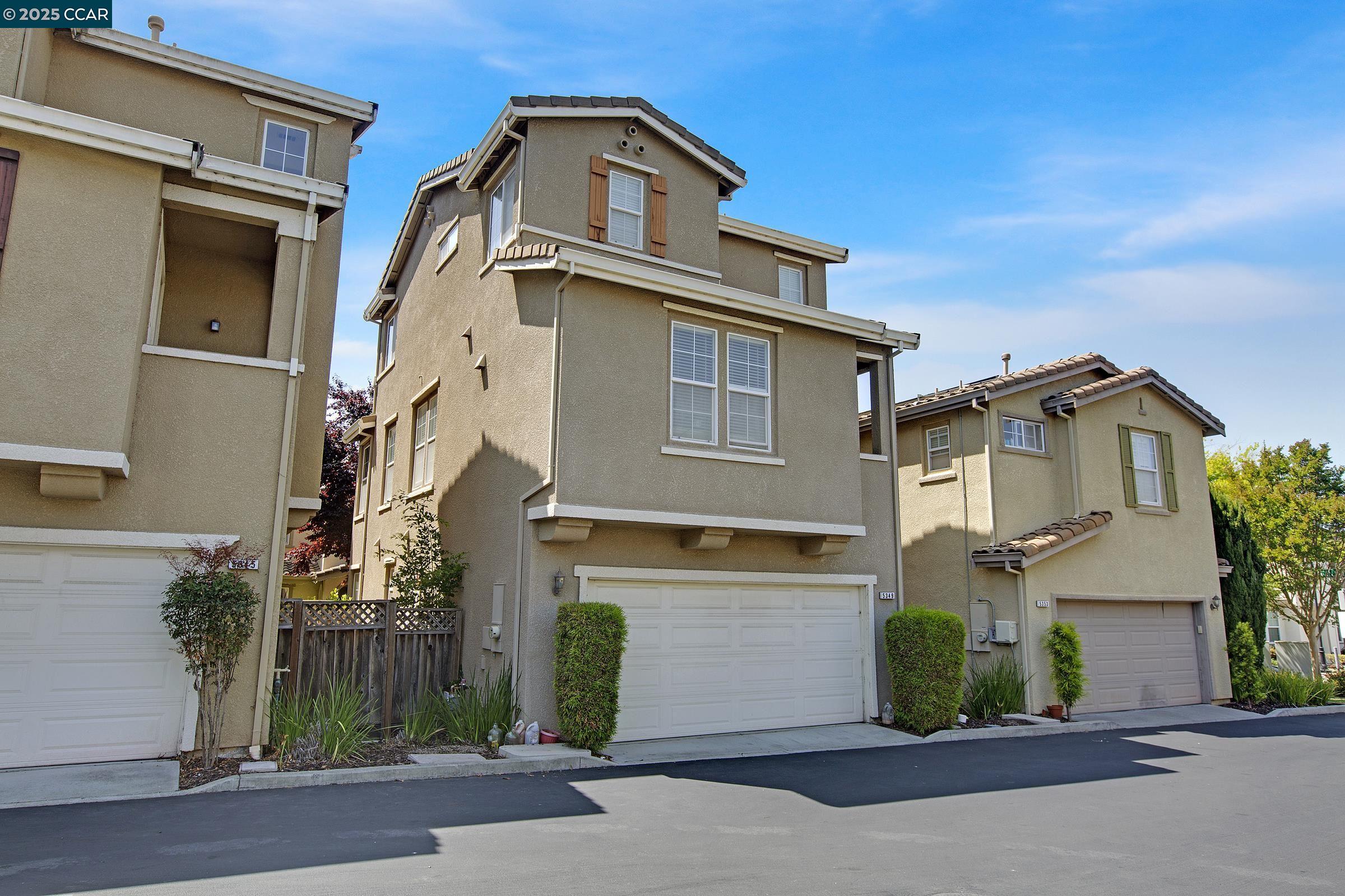 Detail Gallery Image 10 of 36 For 5349 Eagle Court, Richmond,  CA 94806 - 3 Beds | 3/1 Baths