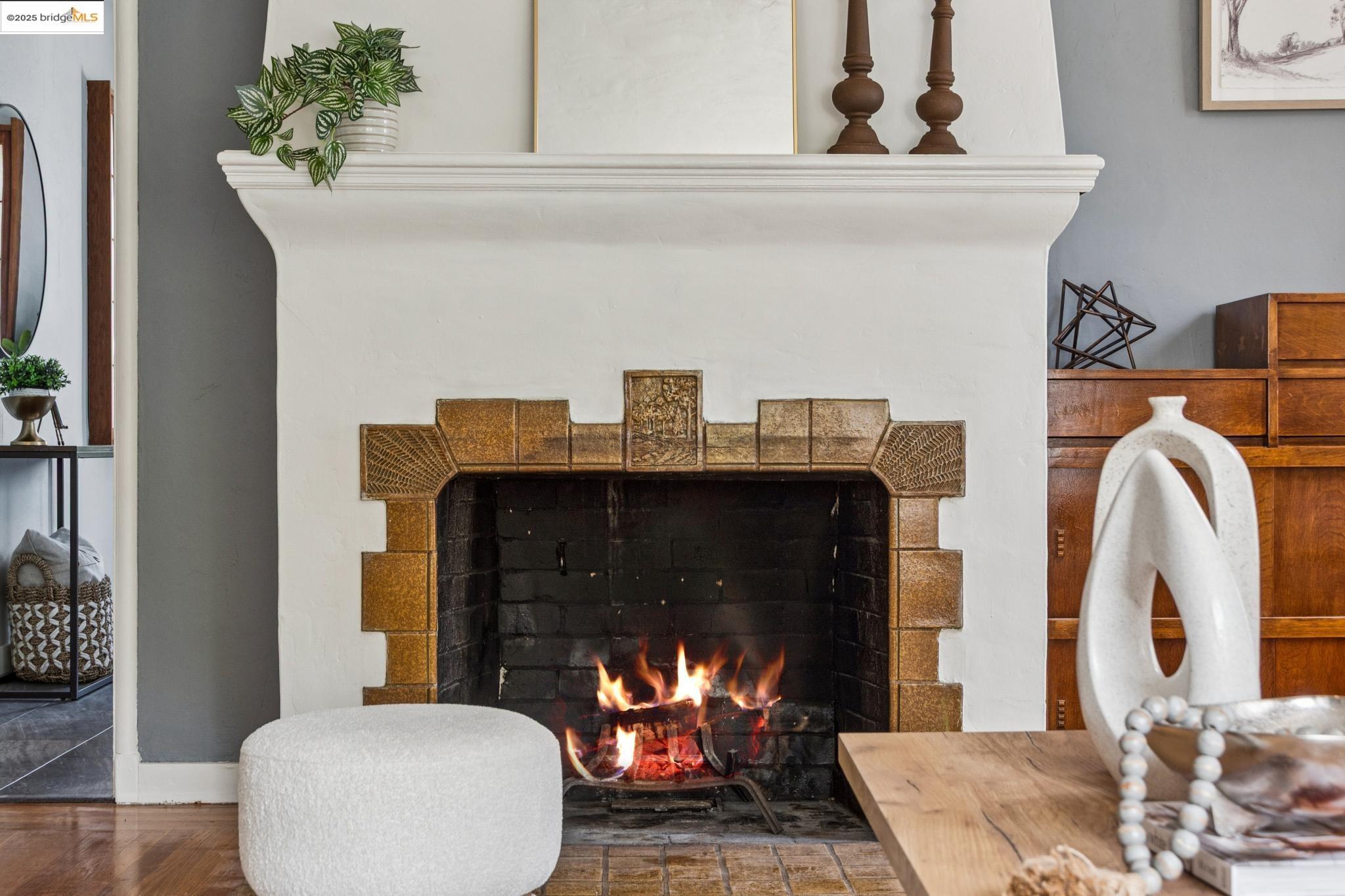 Detail Gallery Image 11 of 57 For 2416 Valley St, Berkeley,  CA 94702 - 2 Beds | 1 Baths