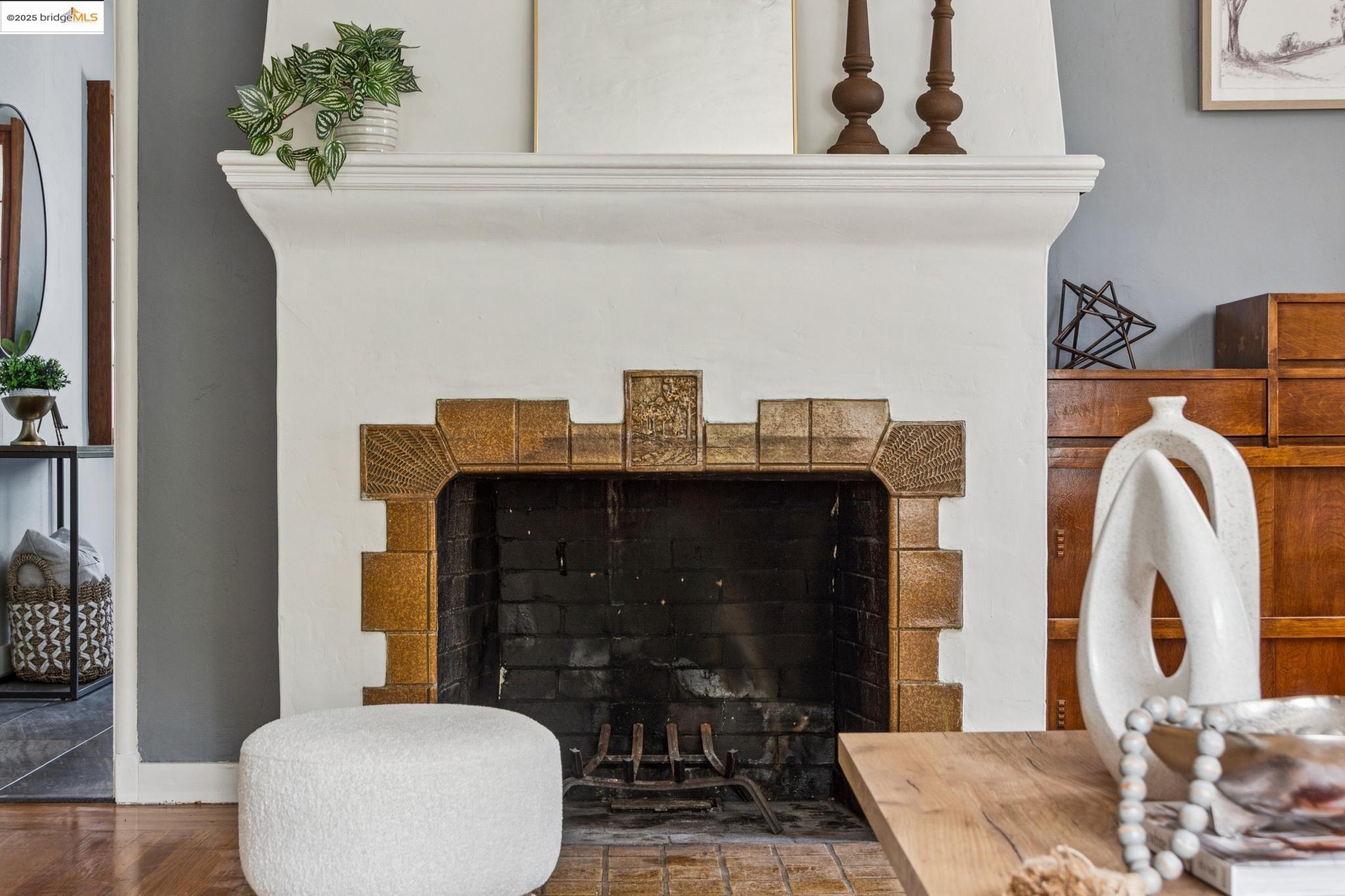 Detail Gallery Image 16 of 57 For 2416 Valley St, Berkeley,  CA 94702 - 2 Beds | 1 Baths