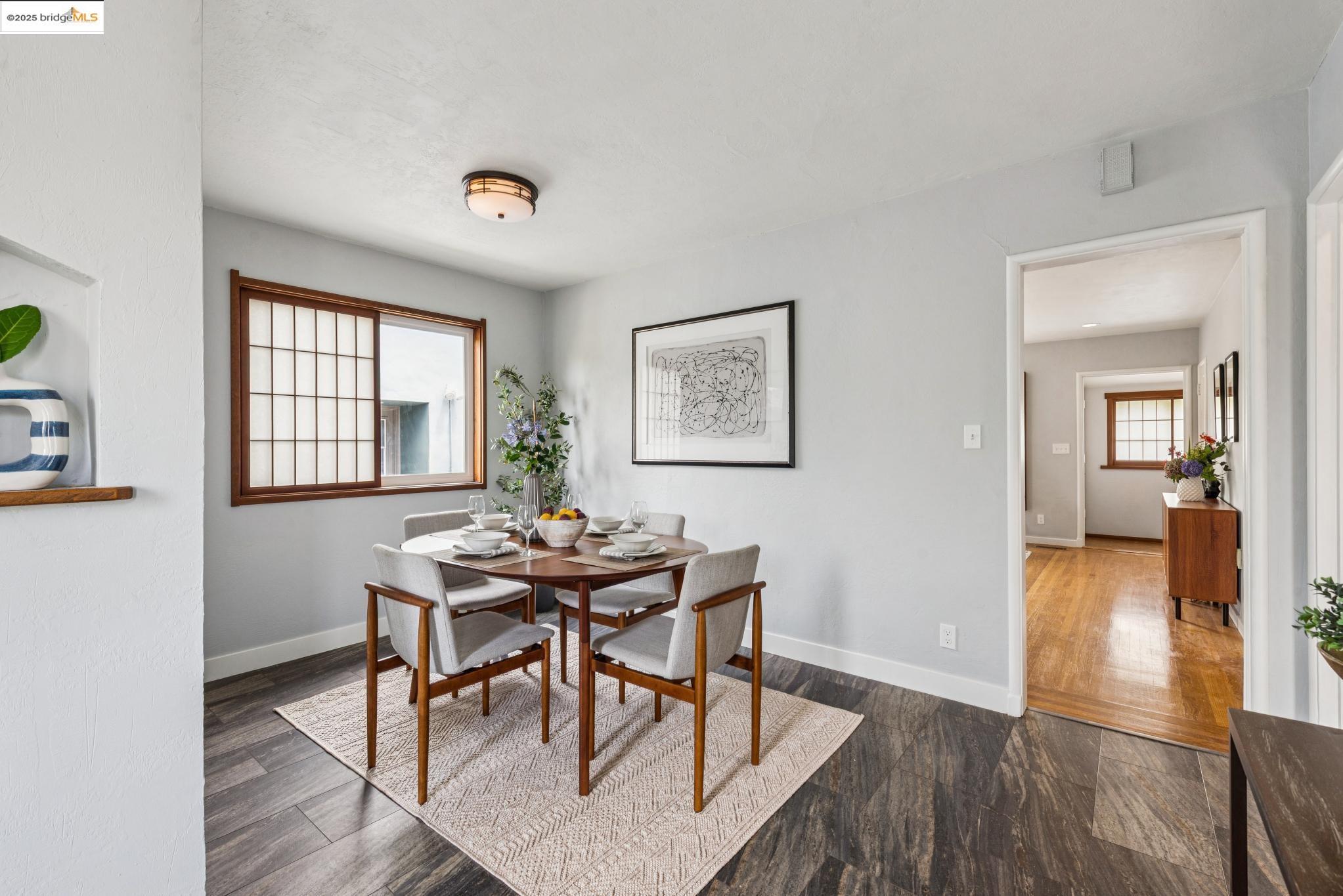 Detail Gallery Image 17 of 57 For 2416 Valley St, Berkeley,  CA 94702 - 2 Beds | 1 Baths