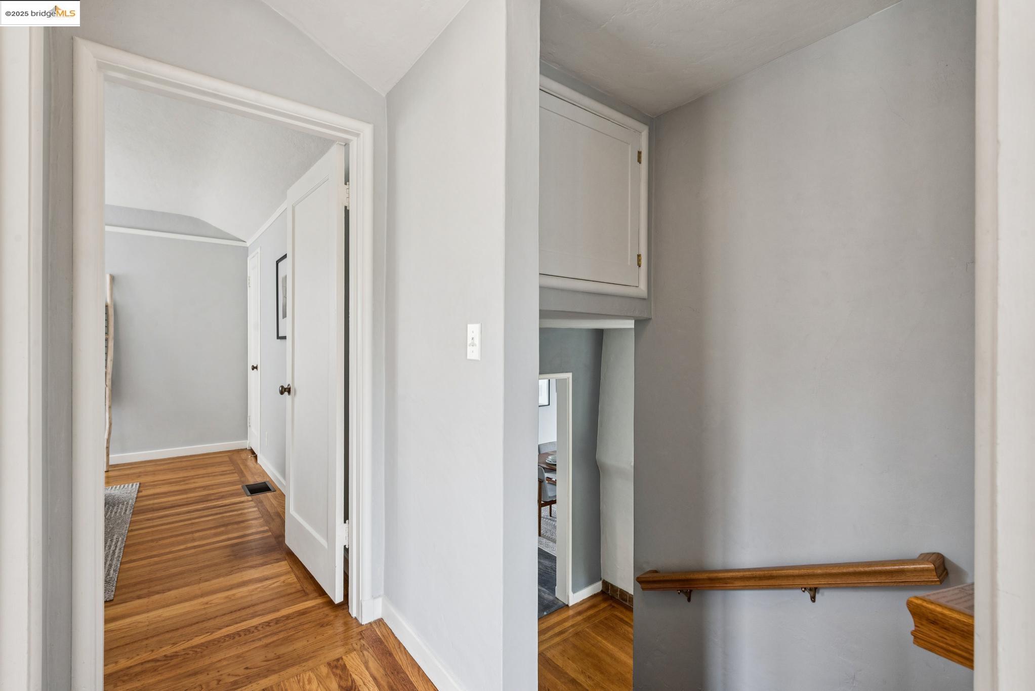 Detail Gallery Image 22 of 57 For 2416 Valley St, Berkeley,  CA 94702 - 2 Beds | 1 Baths