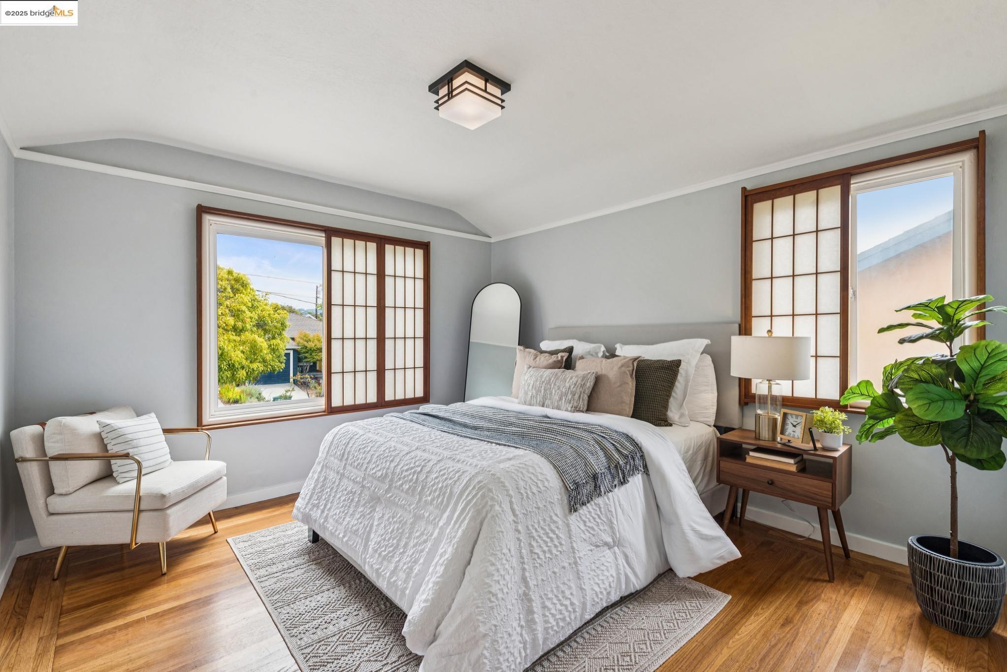 Detail Gallery Image 23 of 57 For 2416 Valley St, Berkeley,  CA 94702 - 2 Beds | 1 Baths
