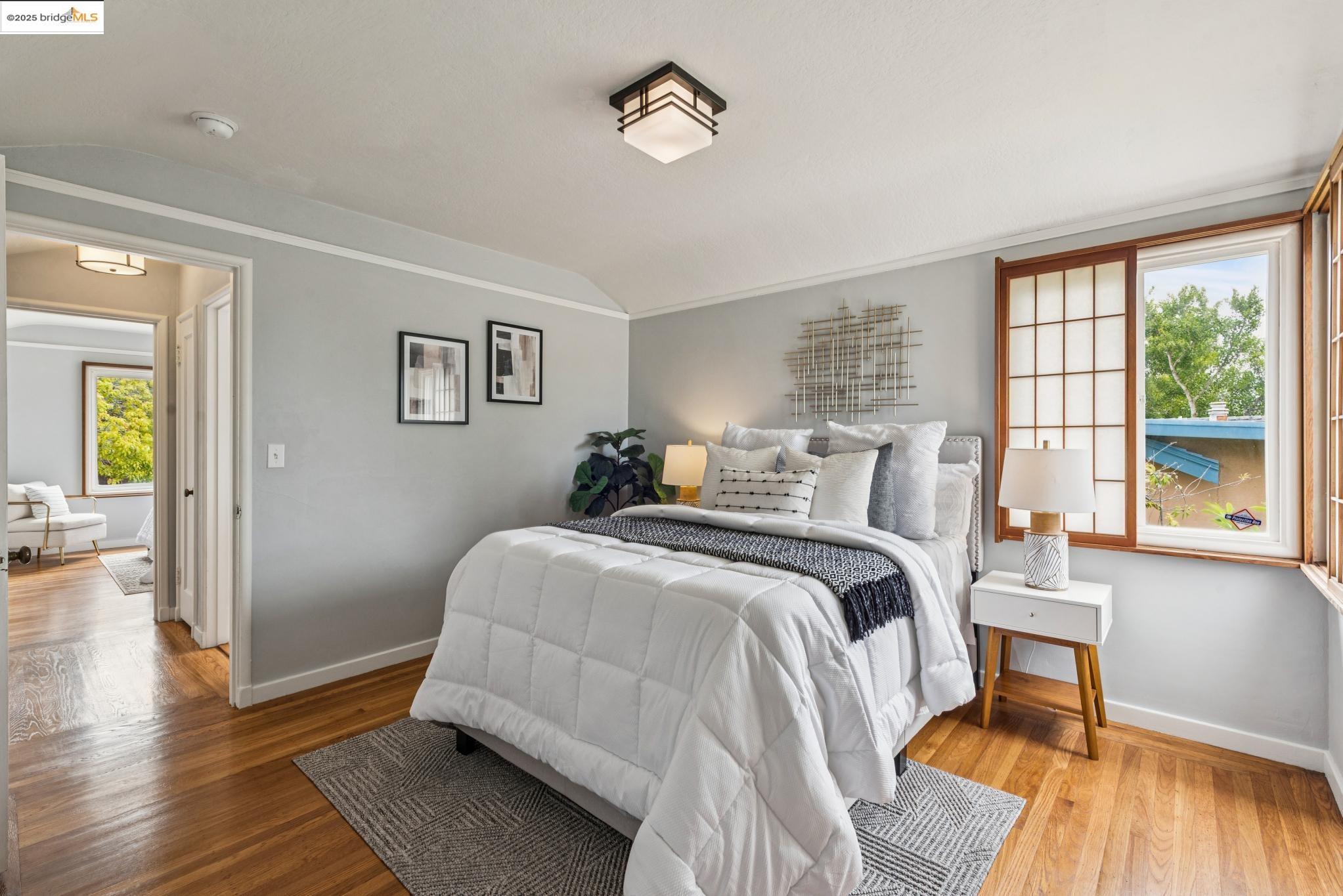 Detail Gallery Image 30 of 57 For 2416 Valley St, Berkeley,  CA 94702 - 2 Beds | 1 Baths