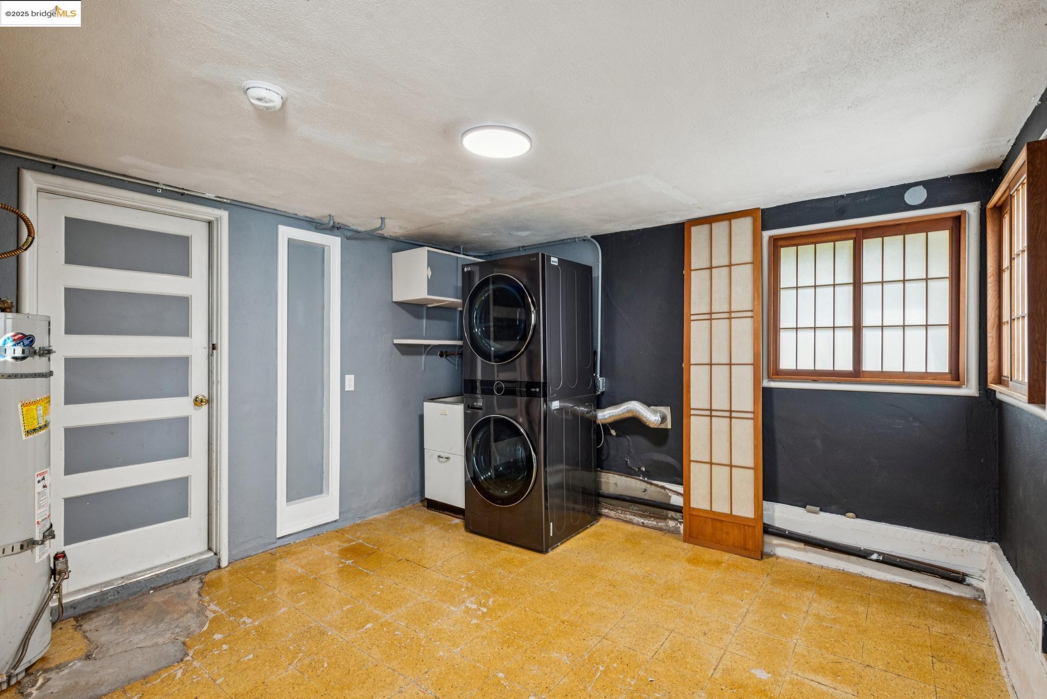Detail Gallery Image 31 of 57 For 2416 Valley St, Berkeley,  CA 94702 - 2 Beds | 1 Baths