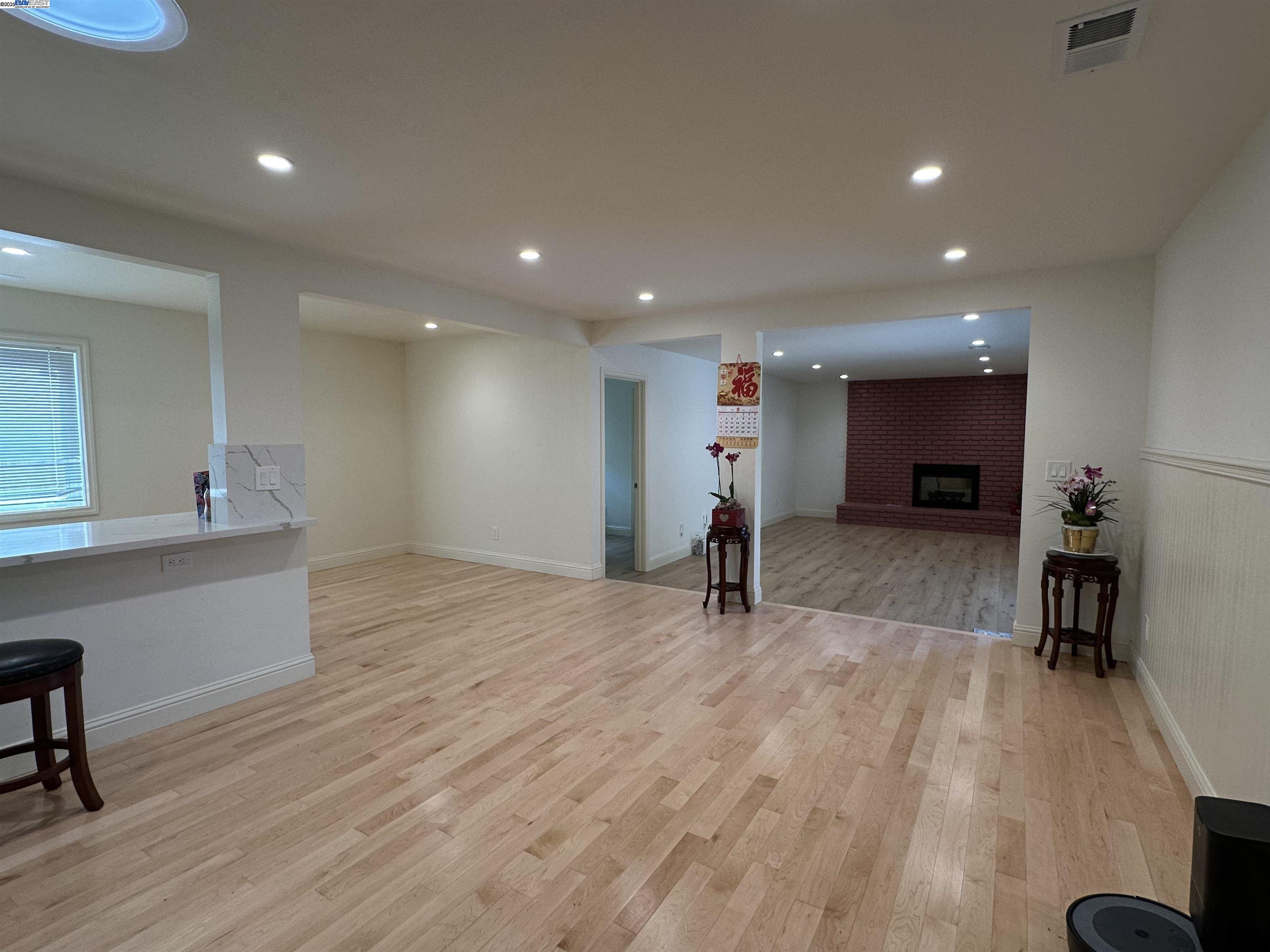 Detail Gallery Image 6 of 11 For 1631 via Ventana, San Lorenzo,  CA 94580 - 5 Beds | 2/1 Baths