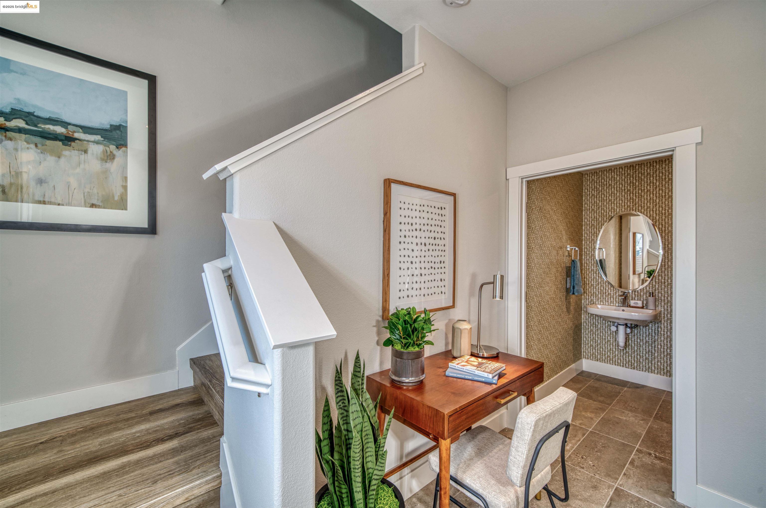 Front Image Thumbnail for EB41105357