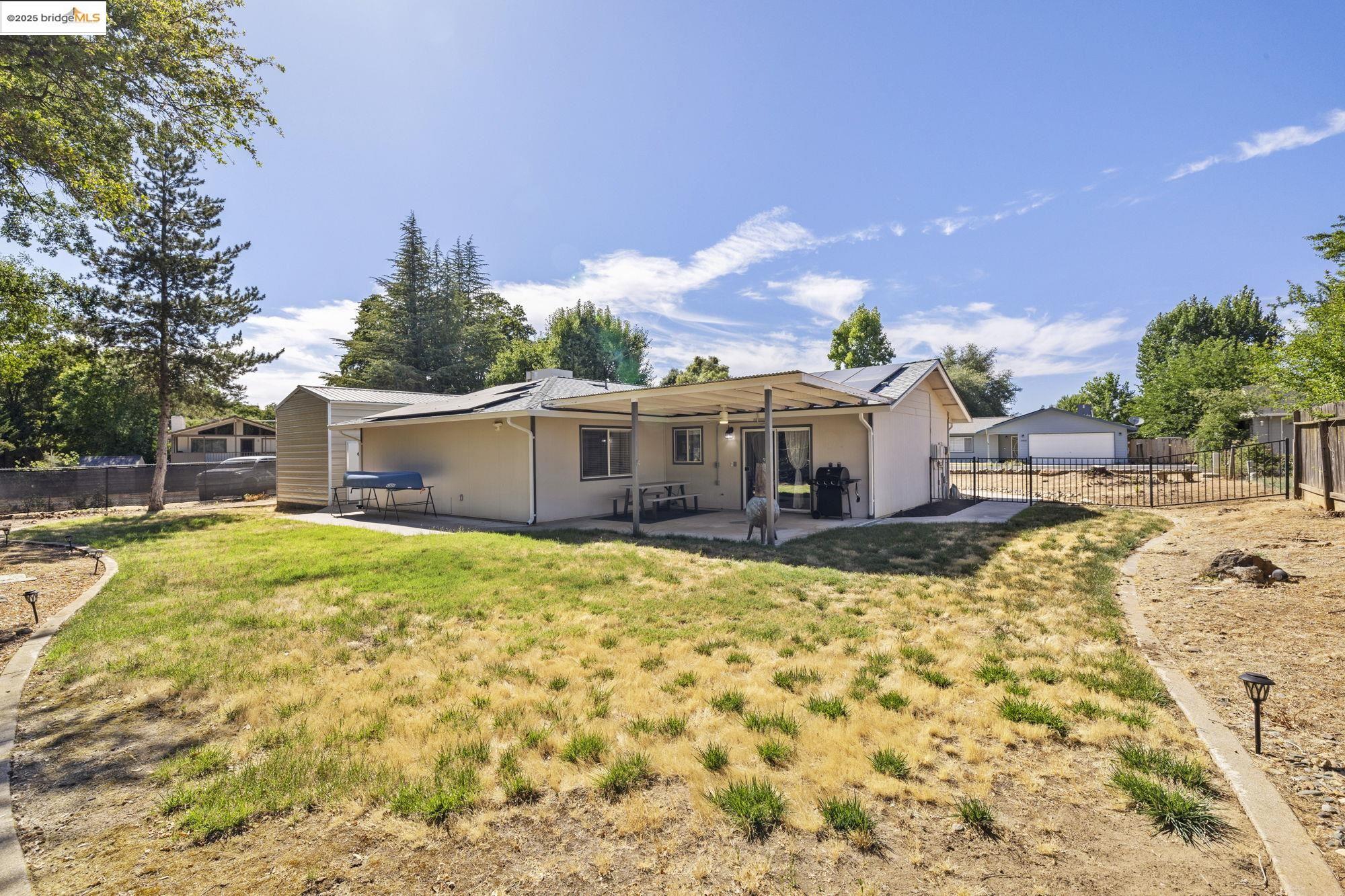 Detail Gallery Image 16 of 26 For 10855 Robinwood Ln, Sonora,  CA 95370 - 3 Beds | 2 Baths