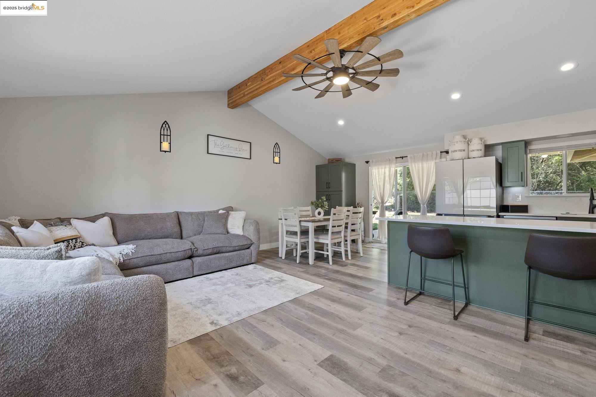 Detail Gallery Image 5 of 26 For 10855 Robinwood Ln, Sonora,  CA 95370 - 3 Beds | 2 Baths