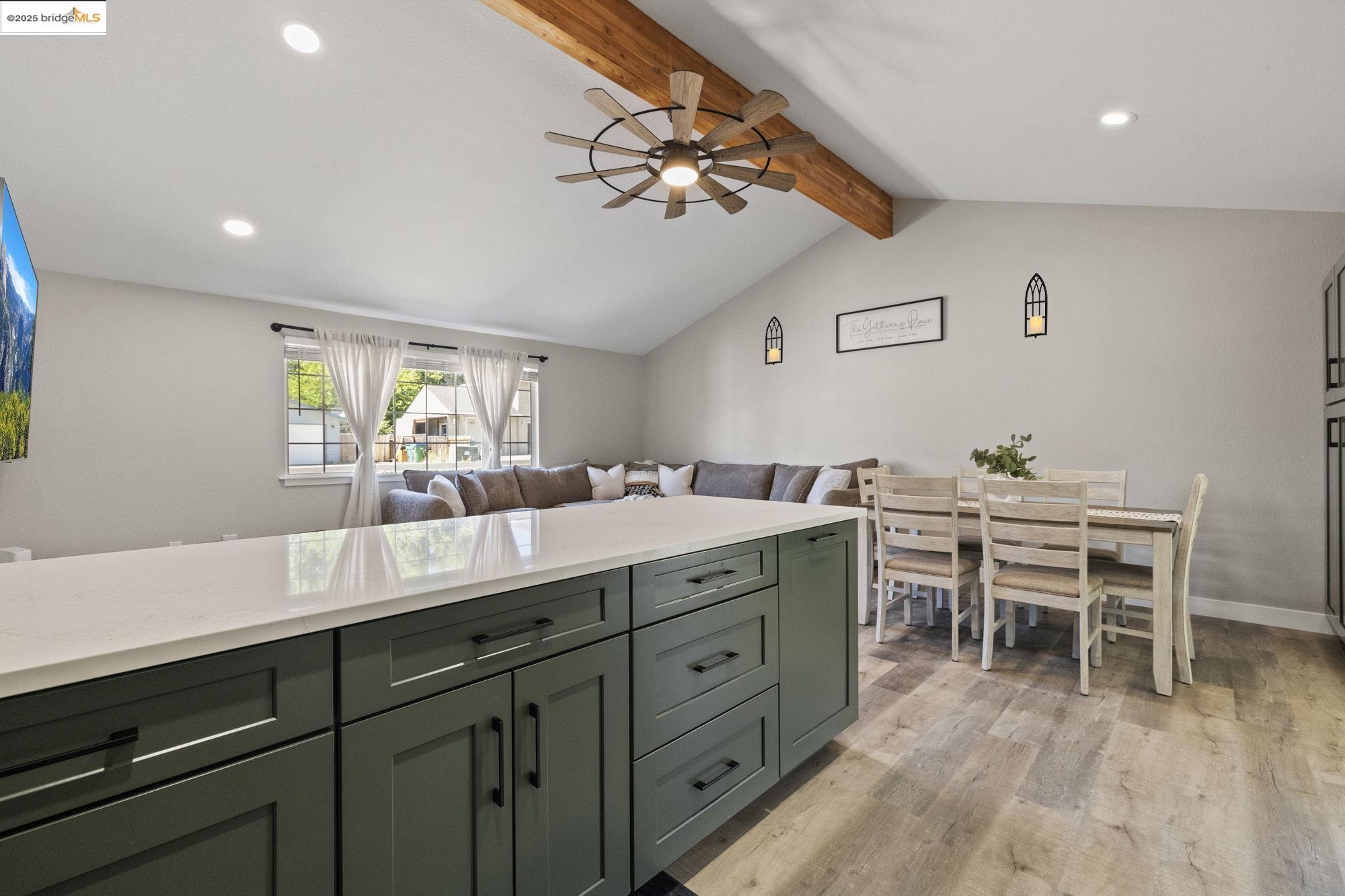 Detail Gallery Image 7 of 26 For 10855 Robinwood Ln, Sonora,  CA 95370 - 3 Beds | 2 Baths
