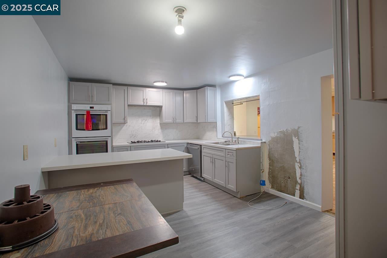 Detail Gallery Image 25 of 33 For 211 Vallecito Ln, Walnut Creek,  CA 94596 - 6 Beds | 4 Baths